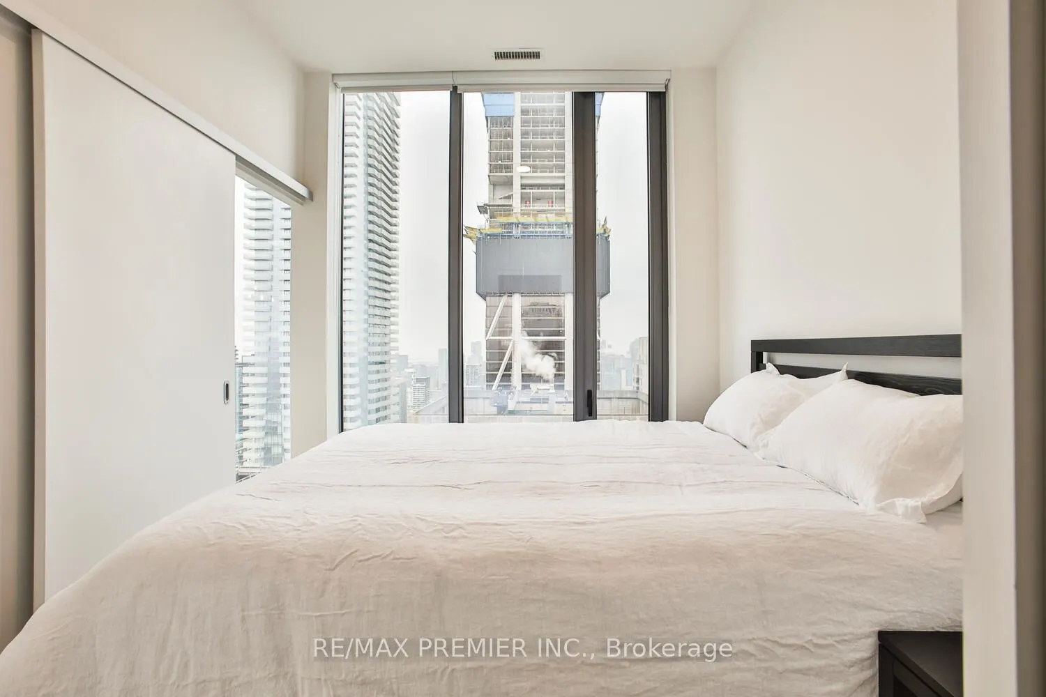 8 Cumberland Street, #5006