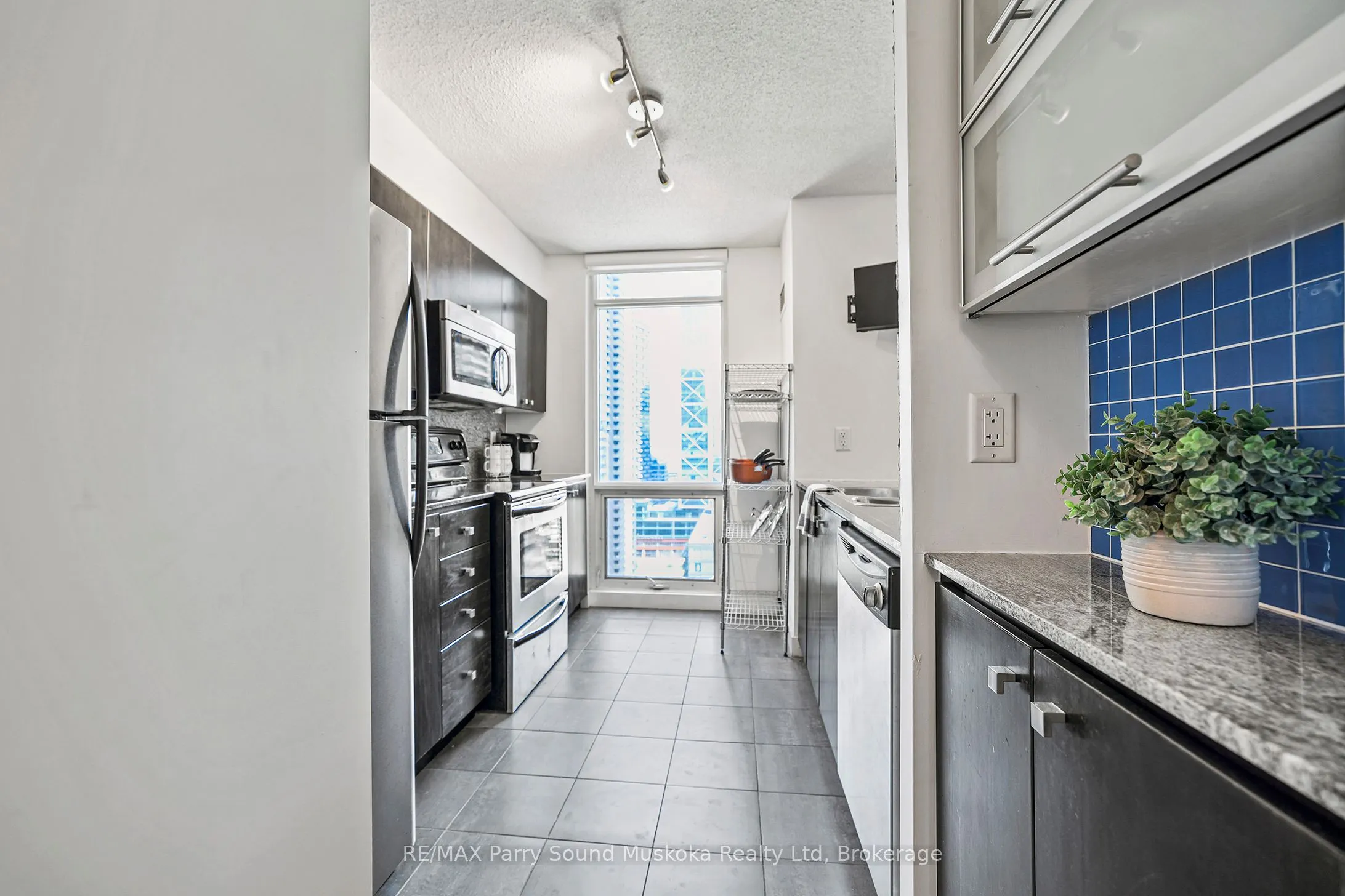 11 Brunel Court, #25