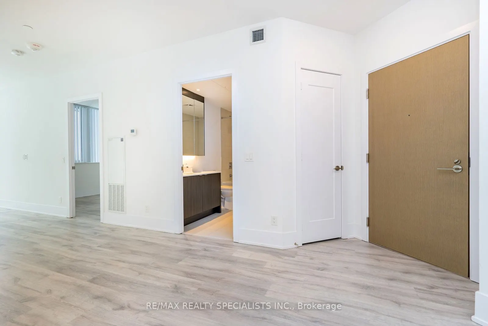 1 Edgewater Drive, #608