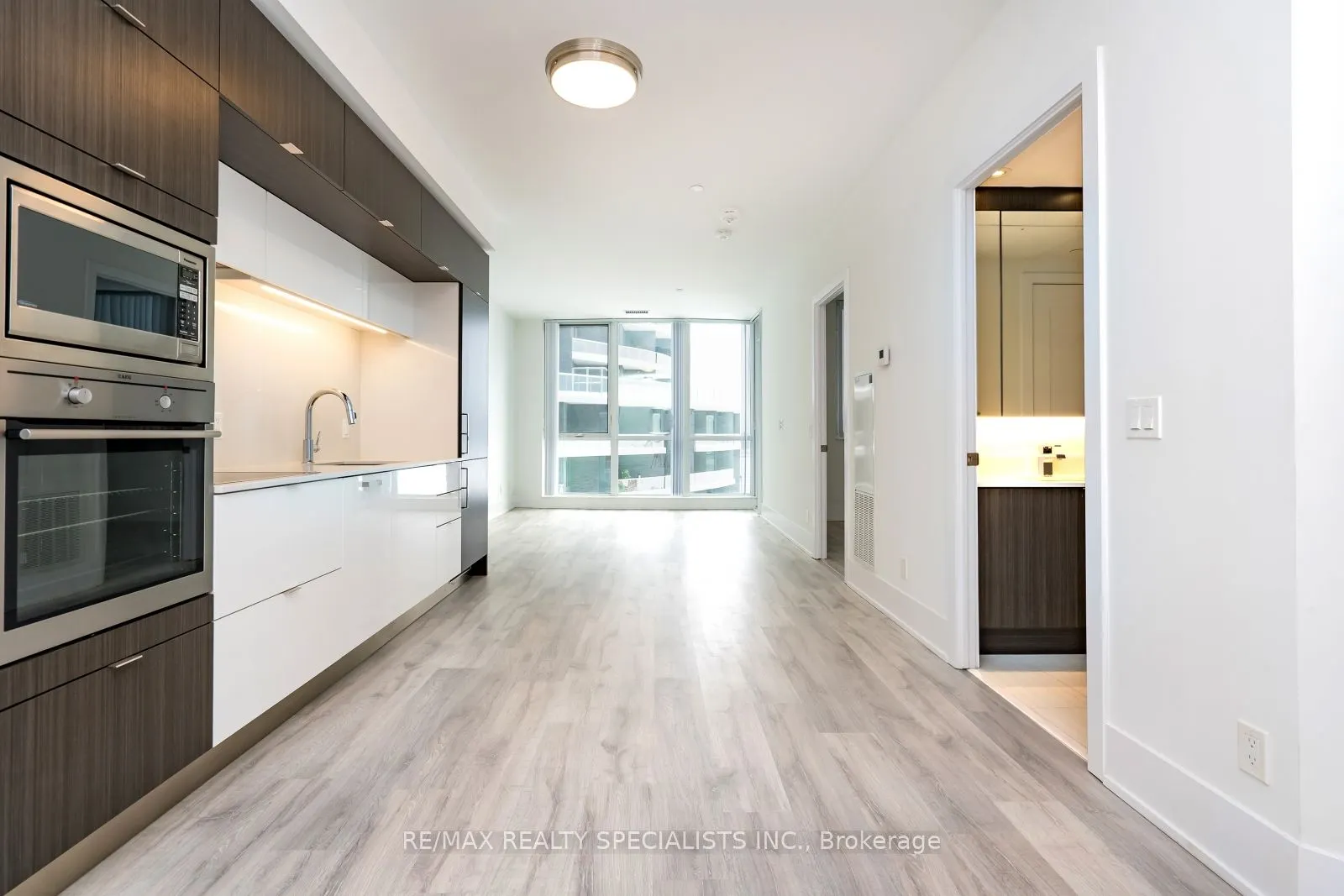 1 Edgewater Drive, #608