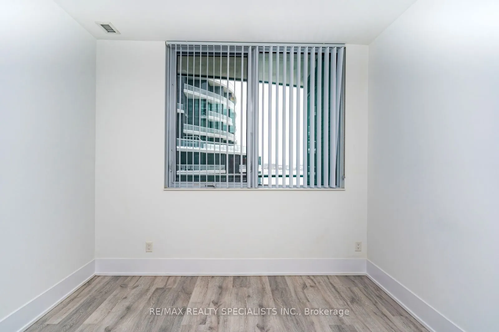 1 Edgewater Drive, #608