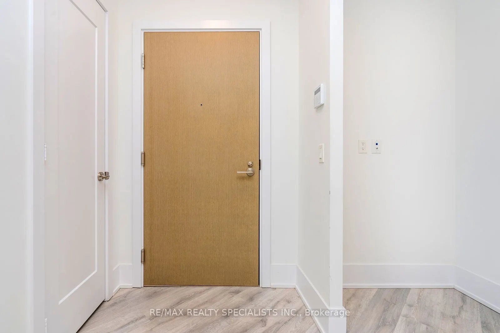 1 Edgewater Drive, #608