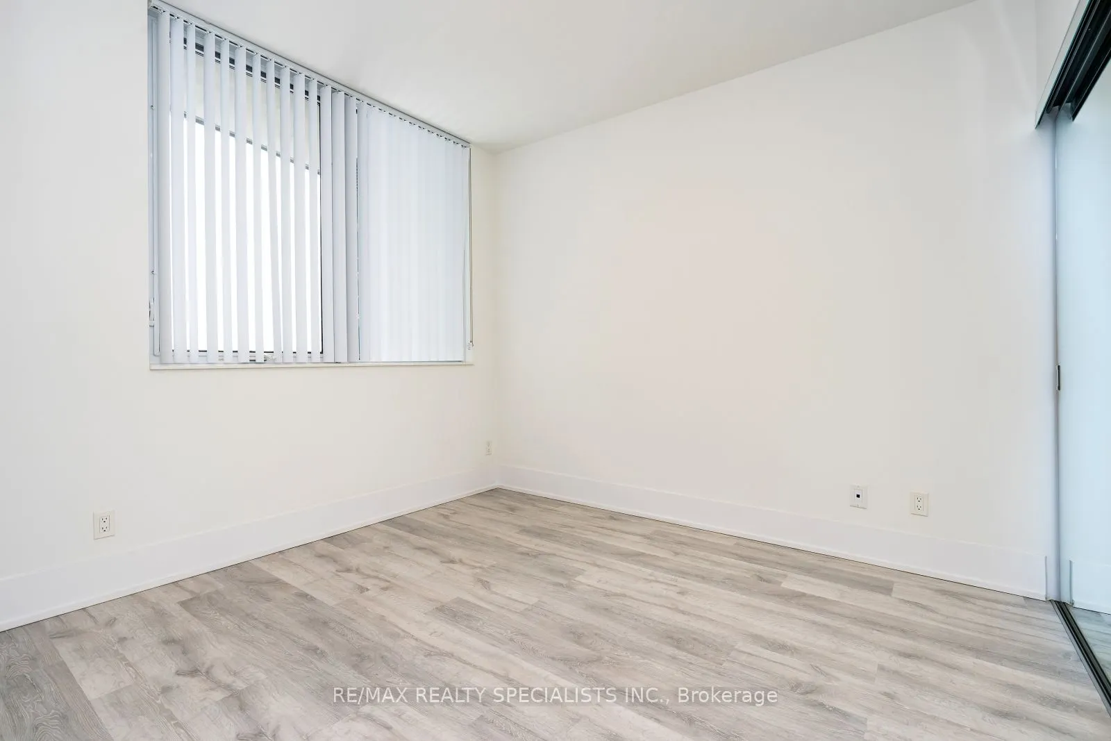 1 Edgewater Drive, #608