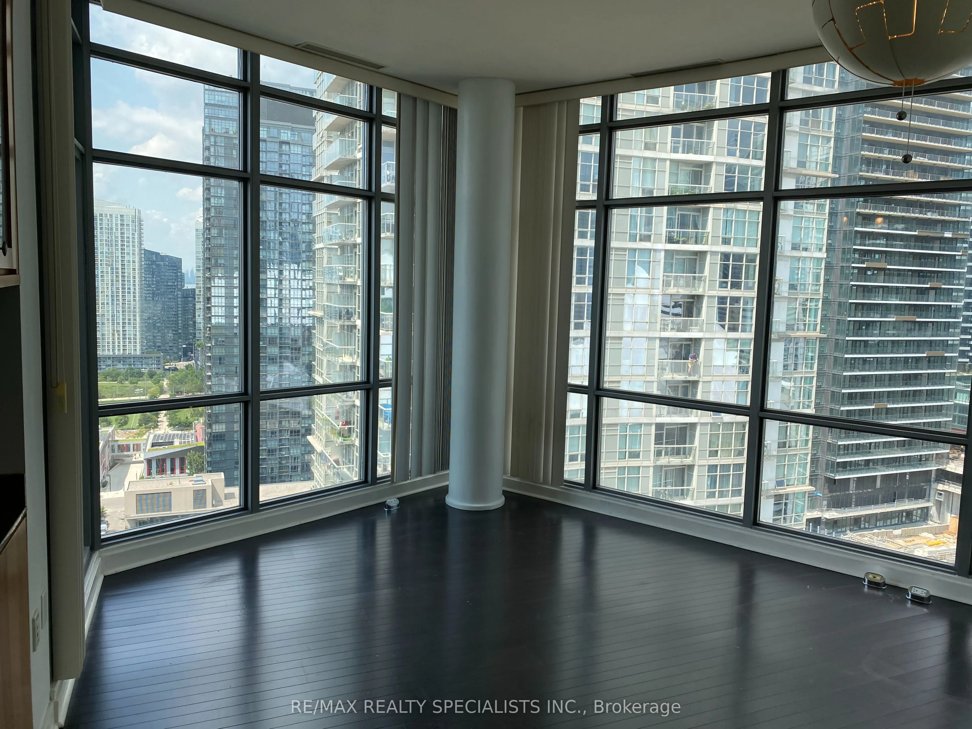3 NAVY WHARF Court, #PH03