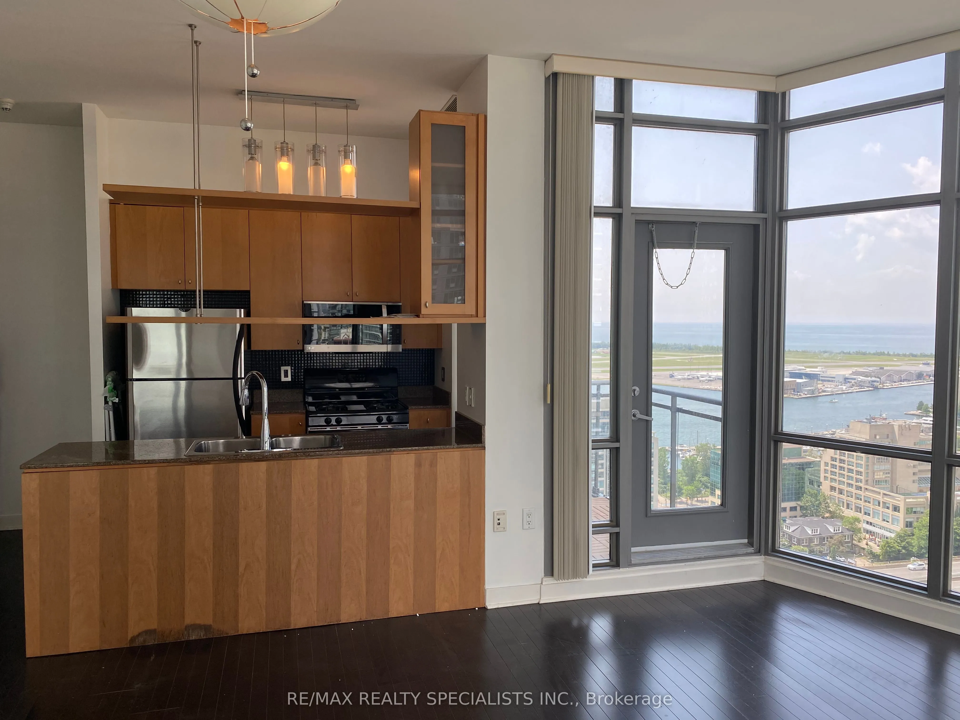 3 NAVY WHARF Court, #PH03