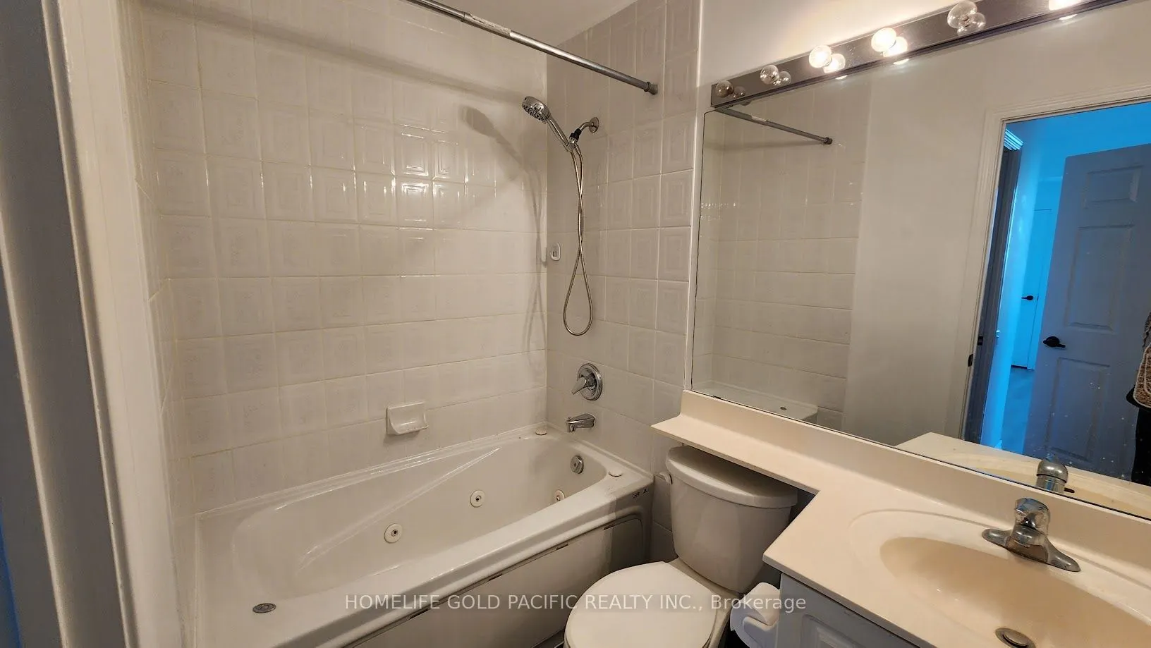 8 Hillcrest Avenue, #PH 309