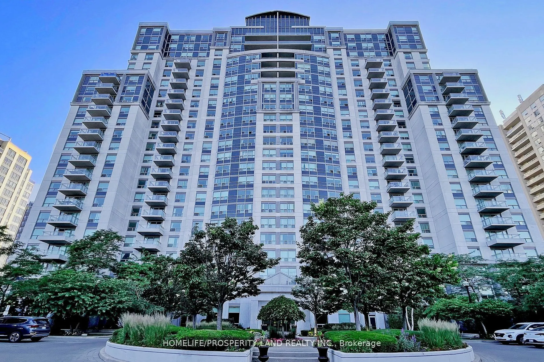 188 Doris Avenue, #203