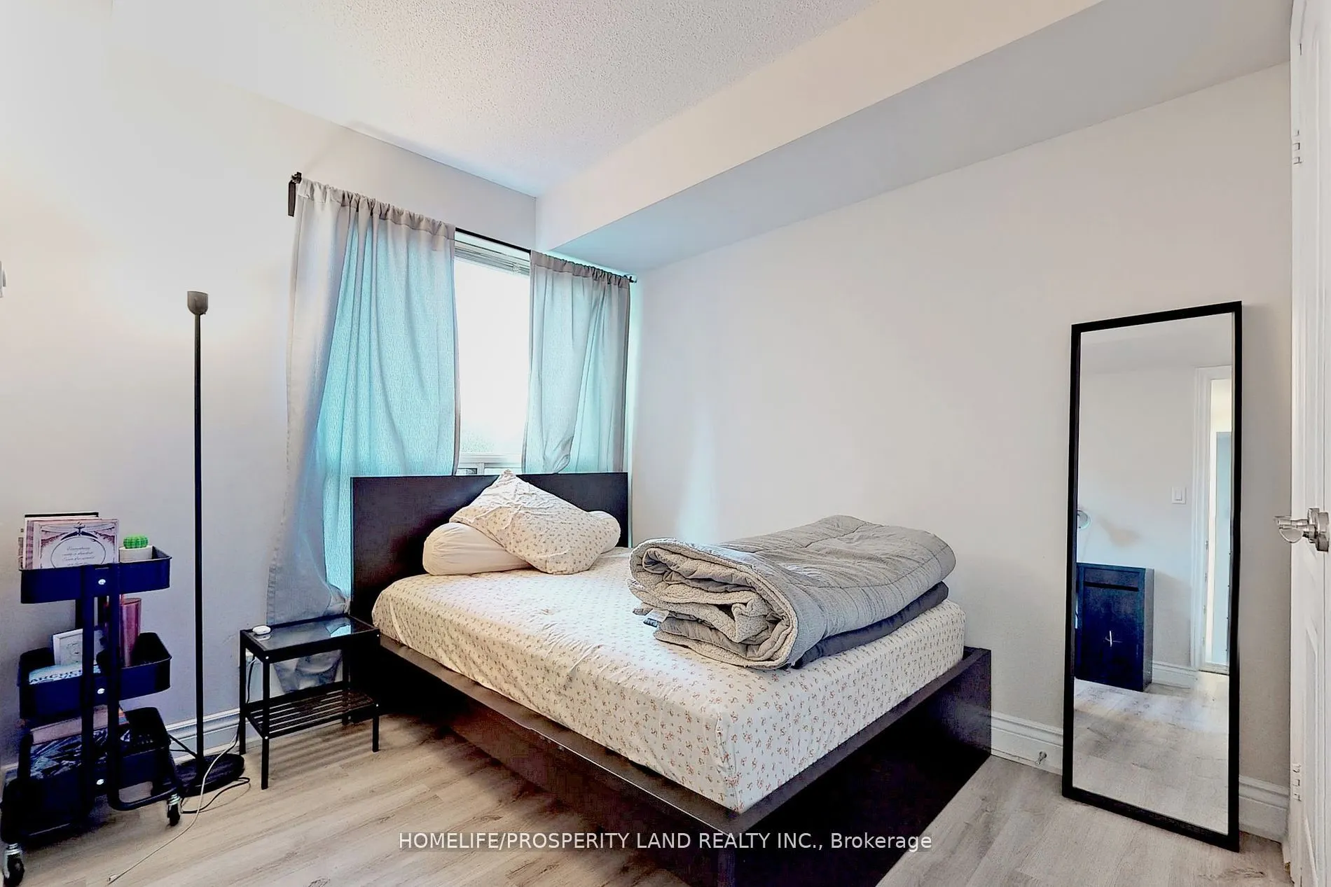 188 Doris Avenue, #203