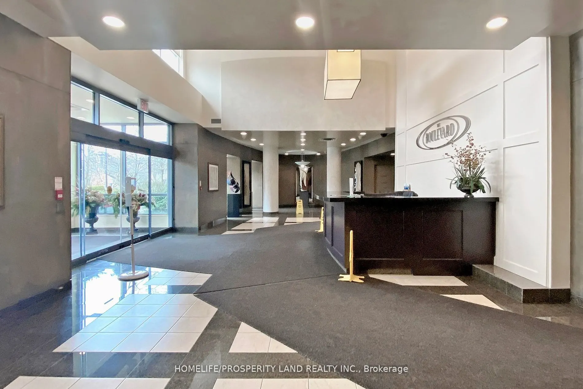 188 Doris Avenue, #203