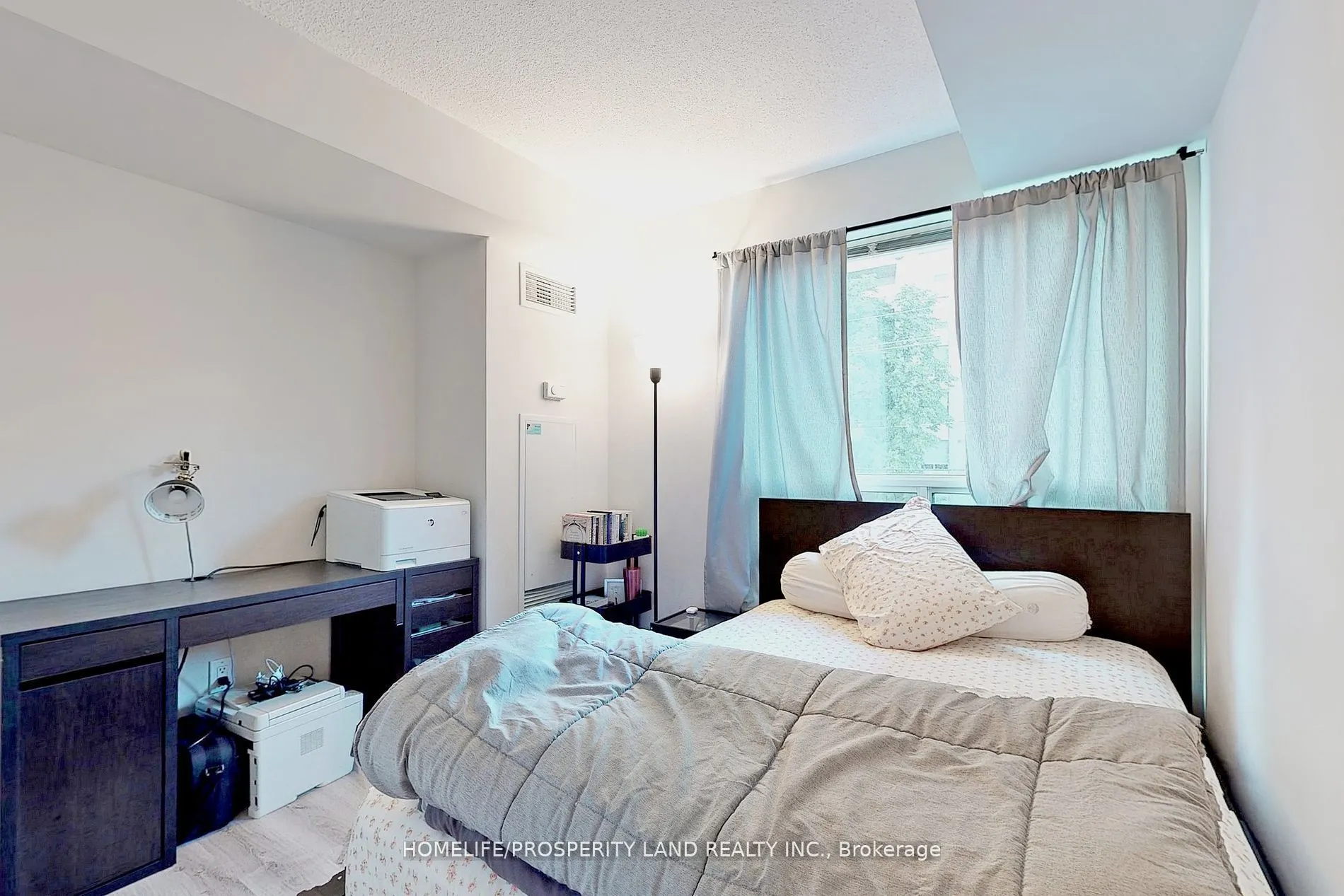 188 Doris Avenue, #203