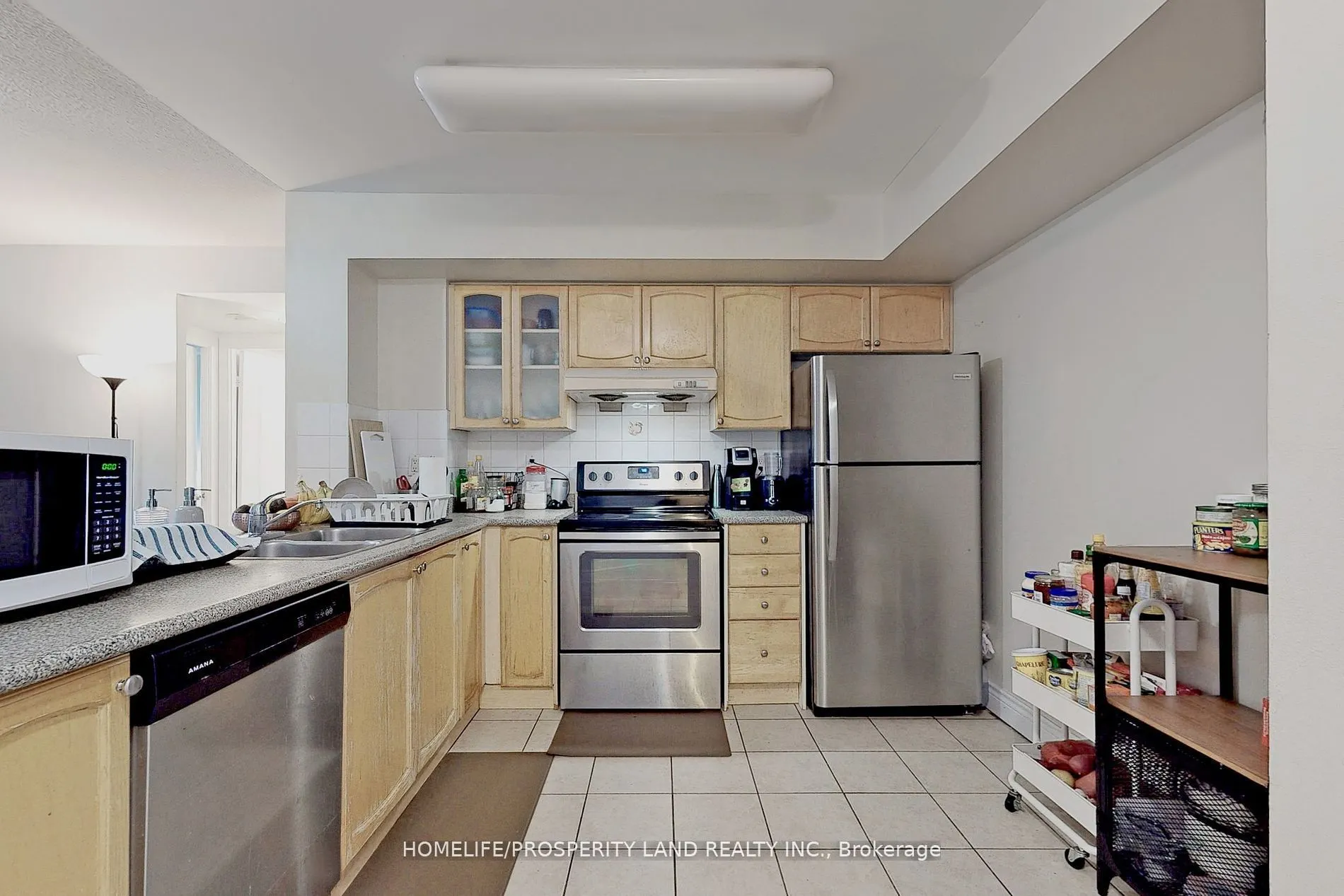188 Doris Avenue, #203