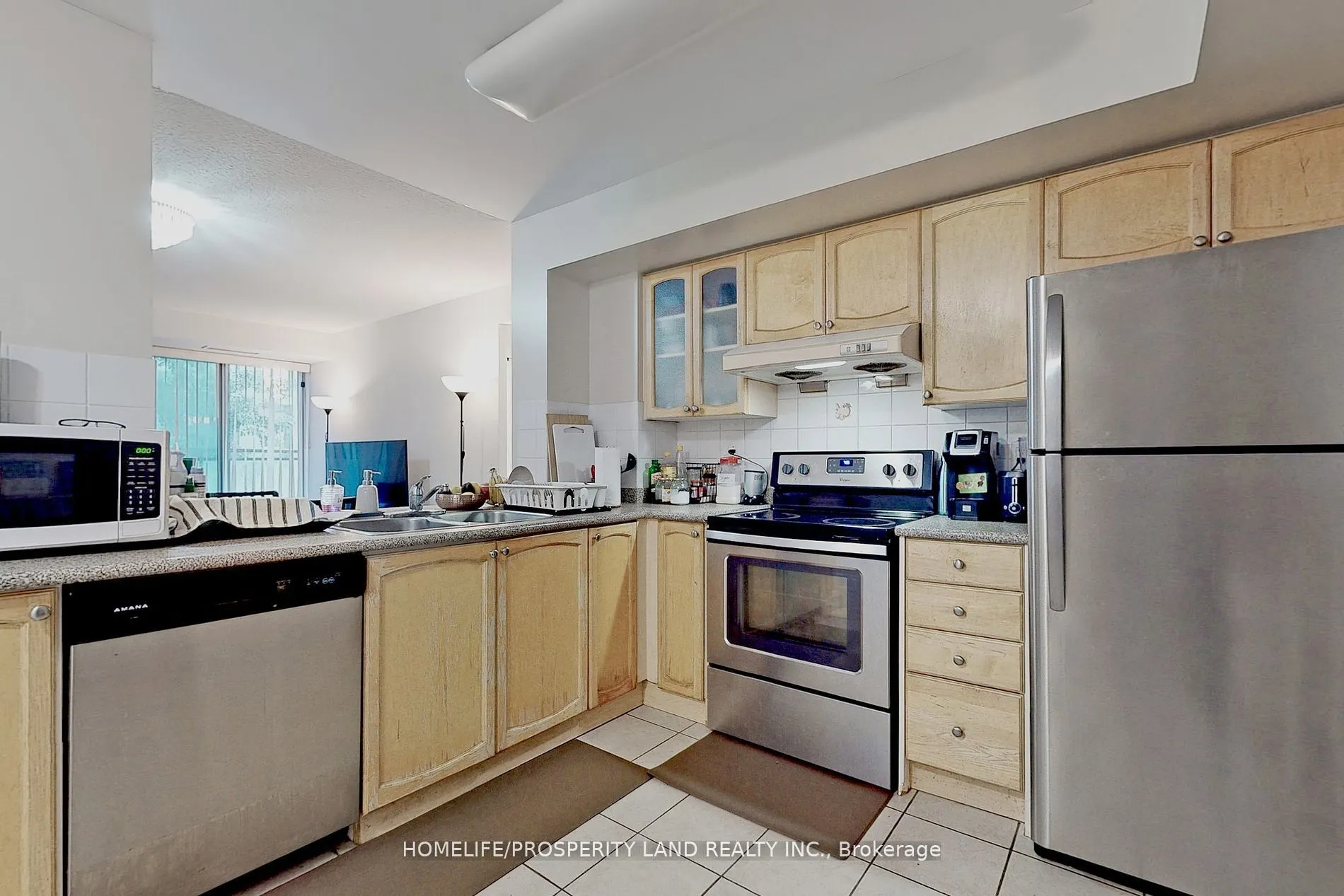 188 Doris Avenue, #203