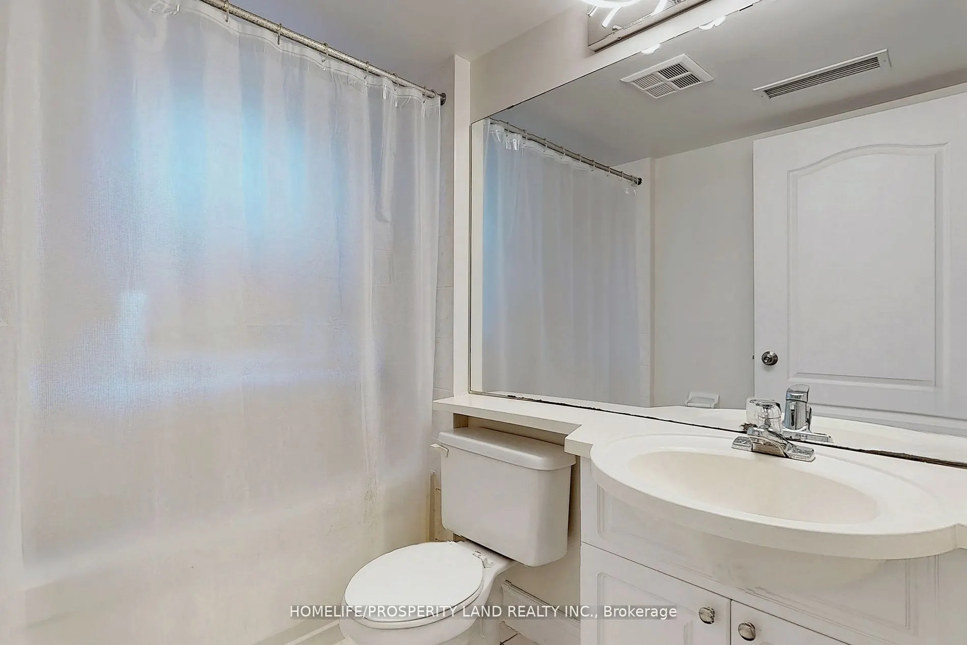 188 Doris Avenue, #203