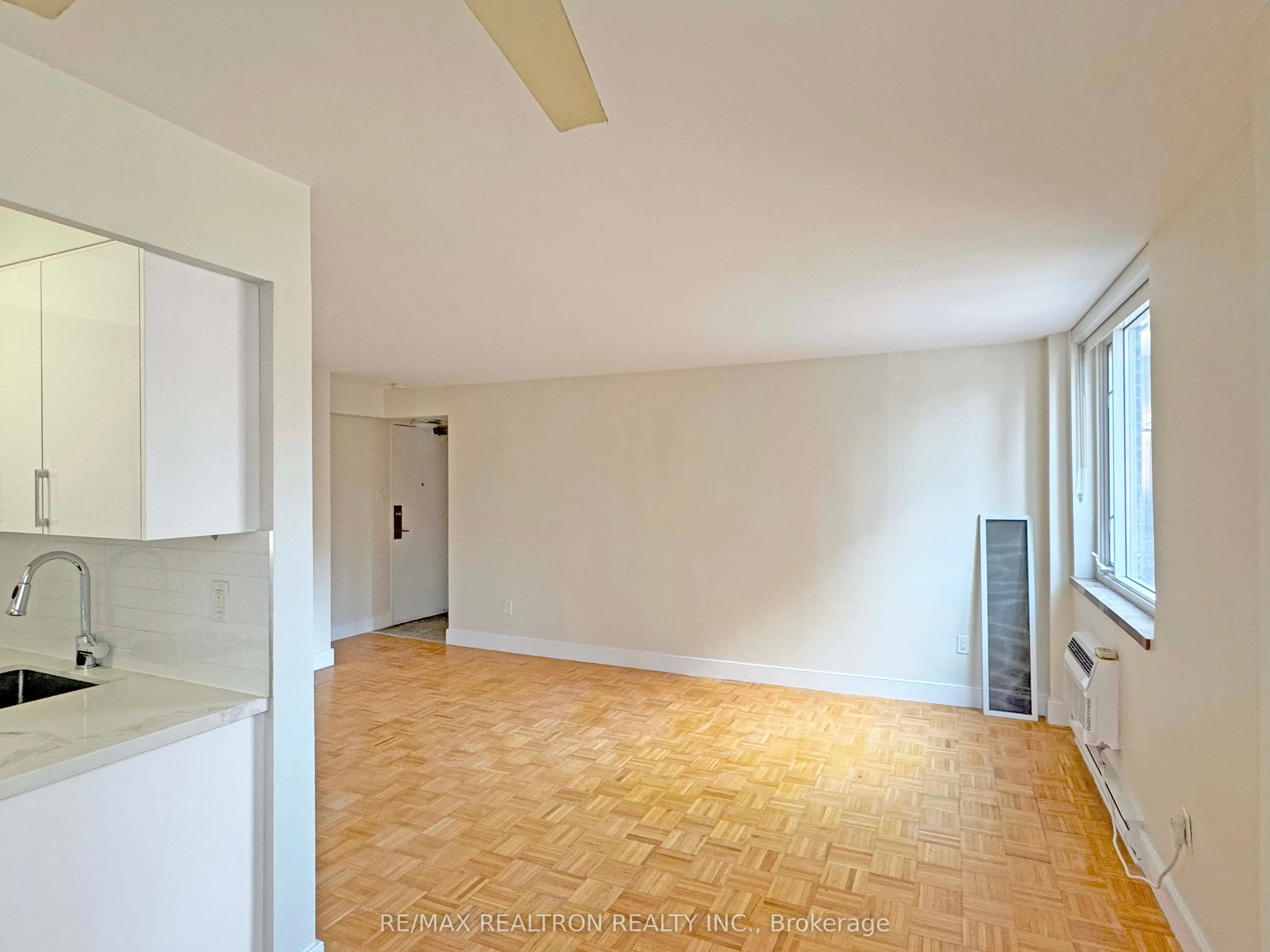 55 Isabella Street, #204
