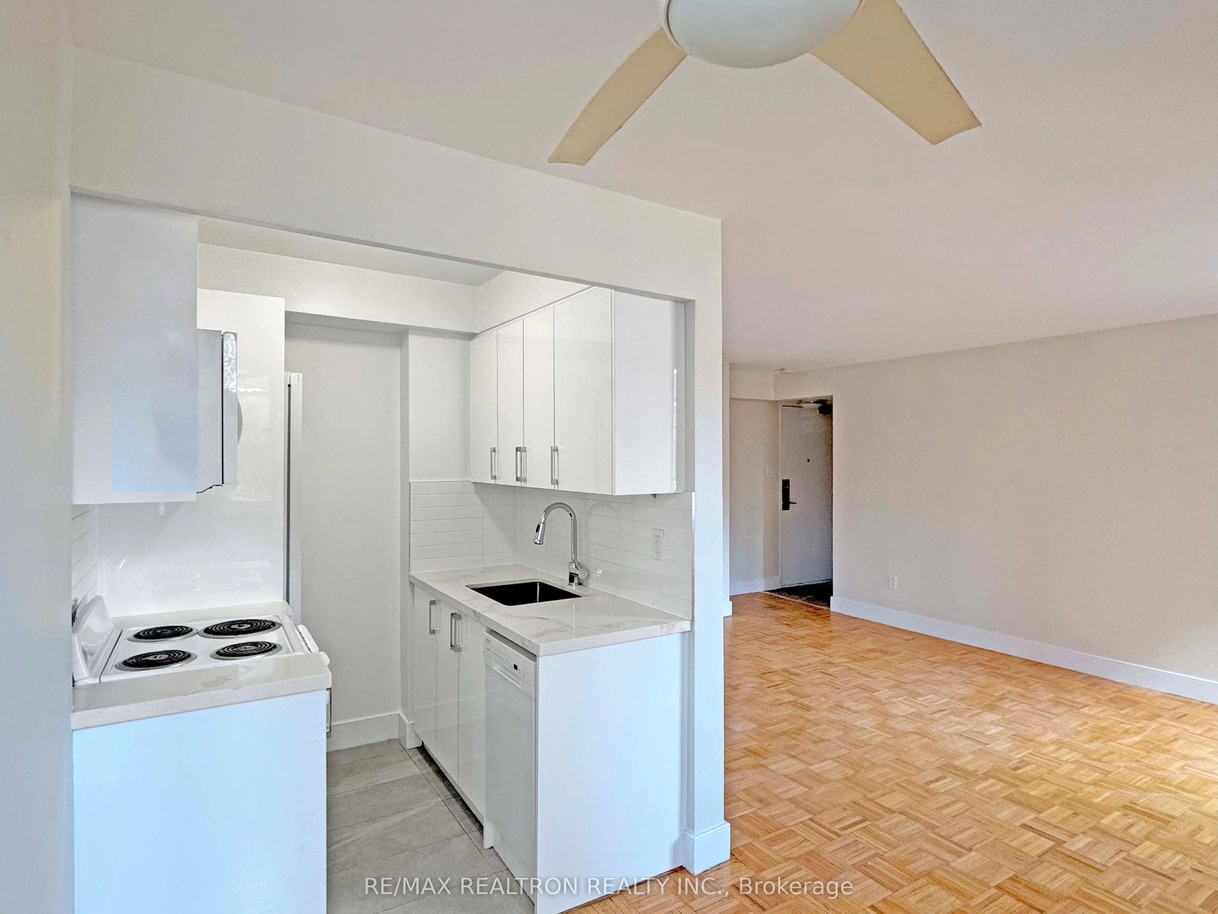 55 Isabella Street, #204