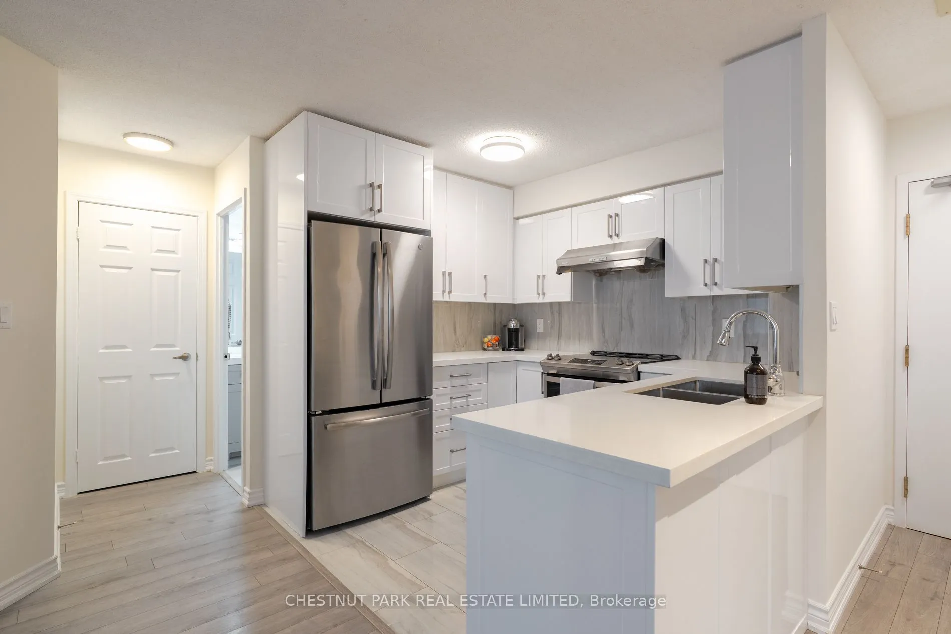 25 Grenville Street, #706