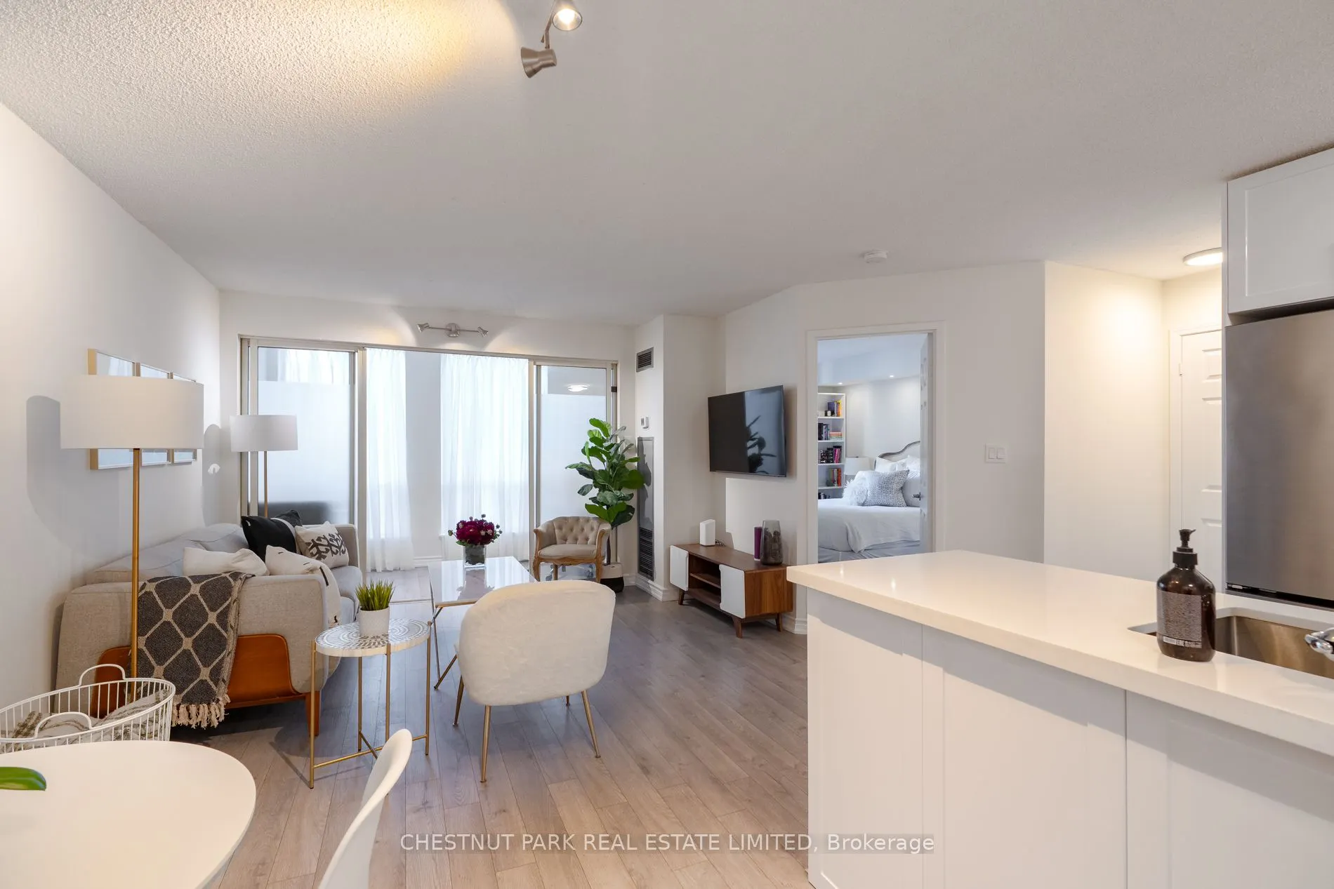 25 Grenville Street, #706