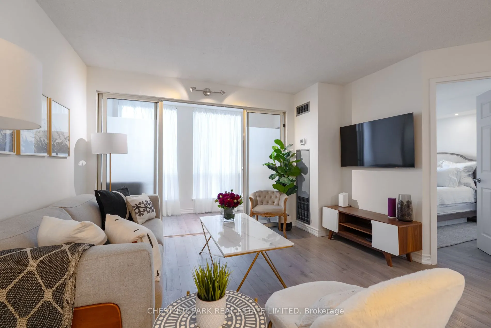 25 Grenville Street, #706