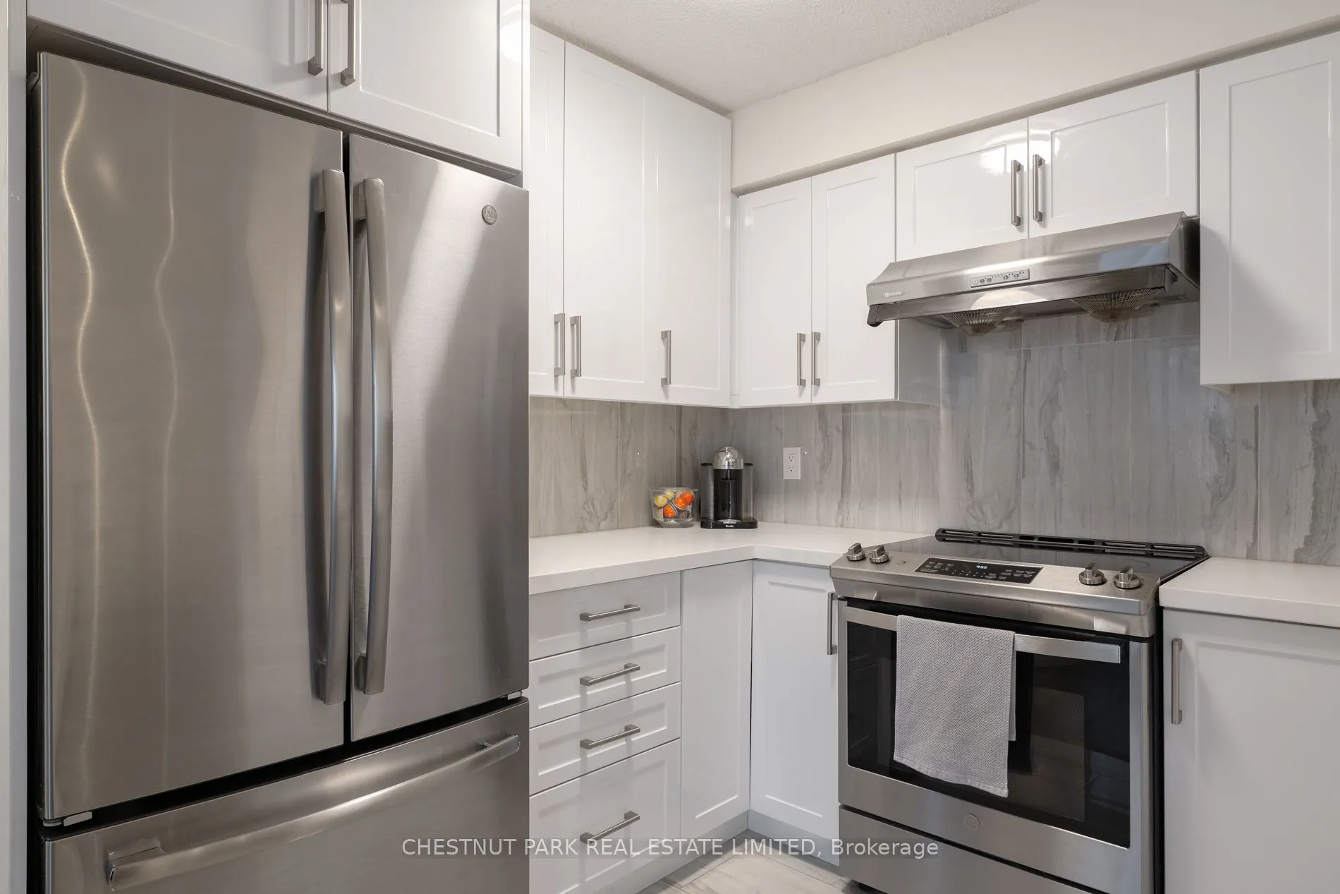 25 Grenville Street, #706