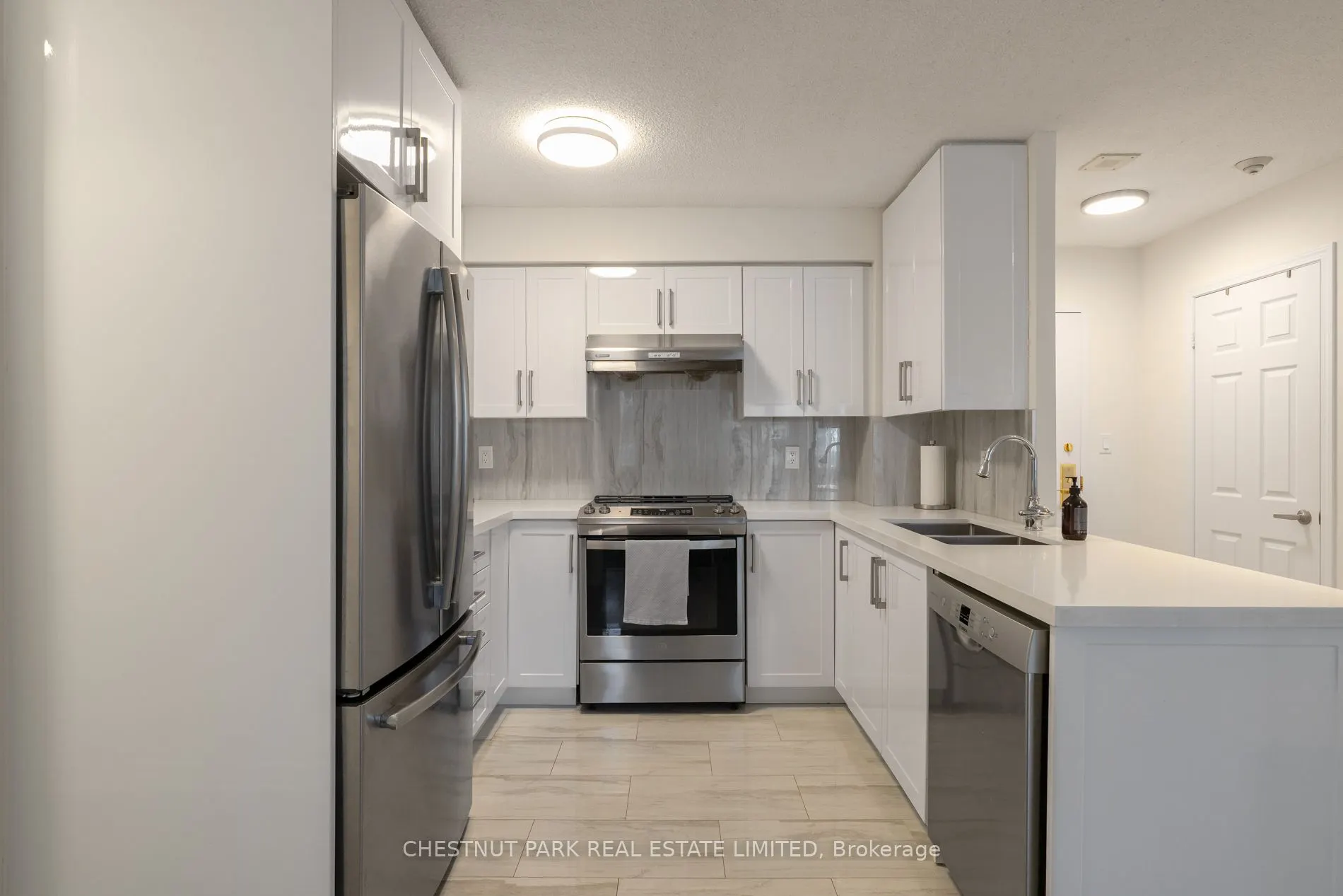 25 Grenville Street, #706