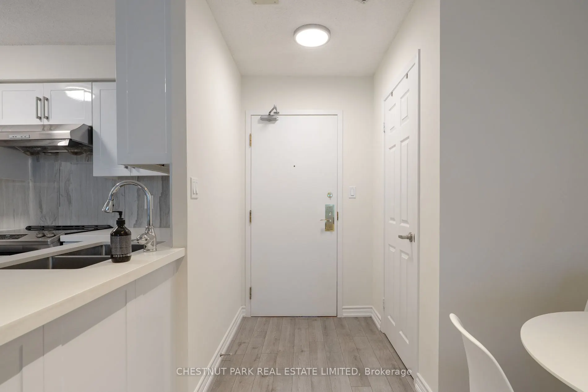 25 Grenville Street, #706