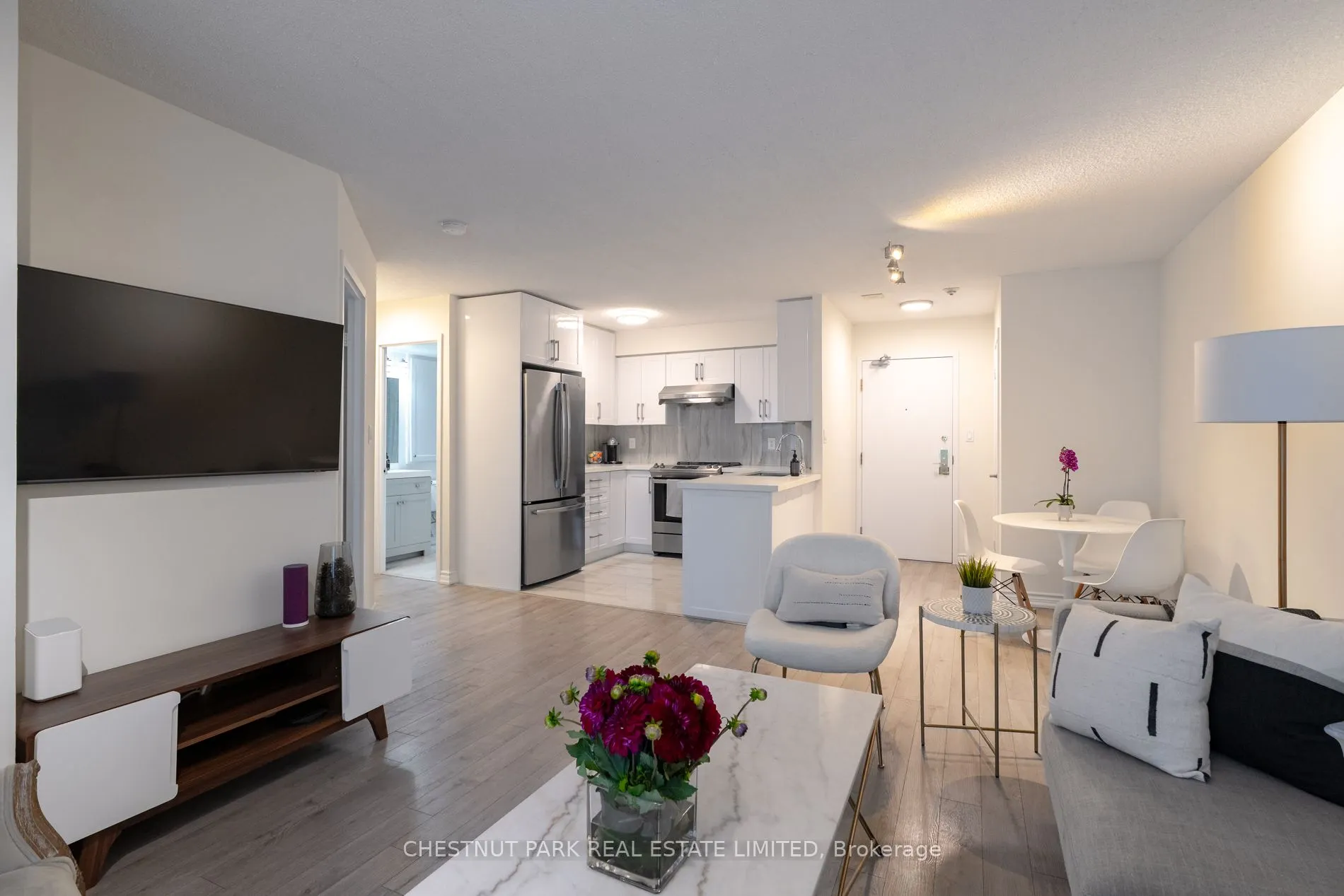 25 Grenville Street, #706