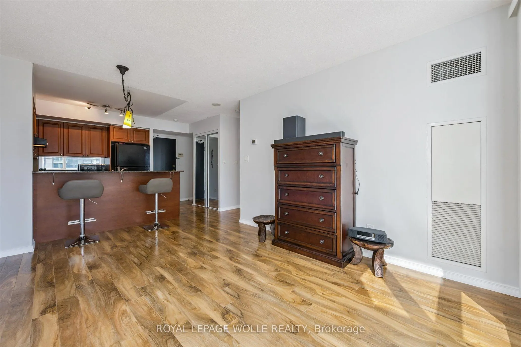 230 King Street E, #1109