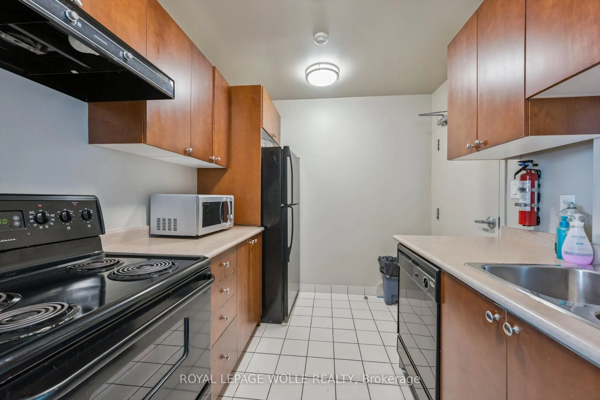 230 King Street E, #1109