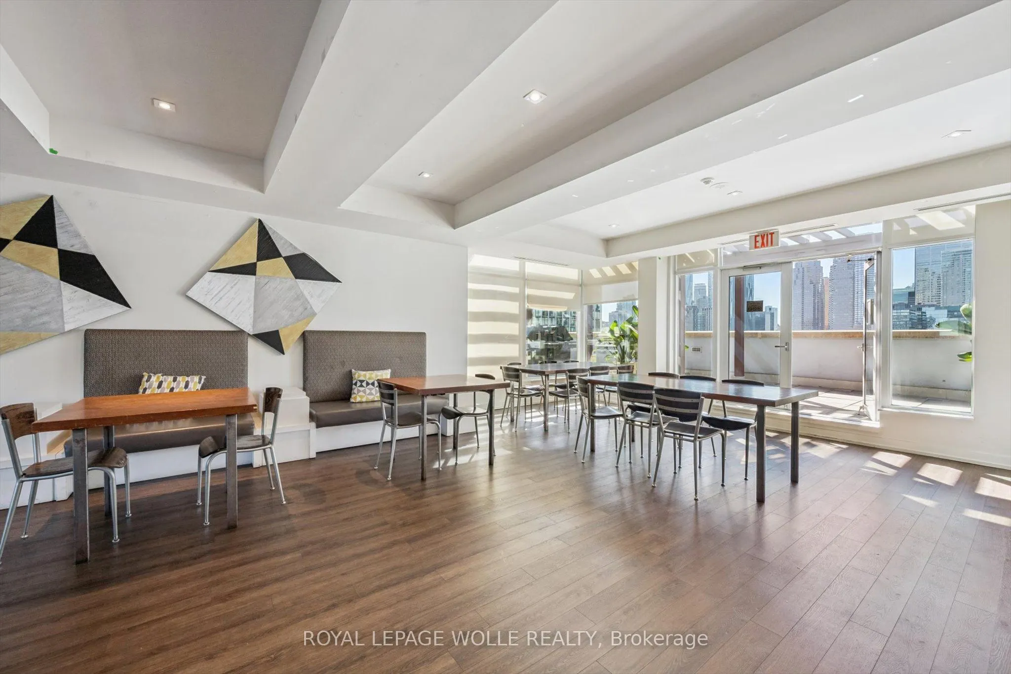 230 King Street E, #1109