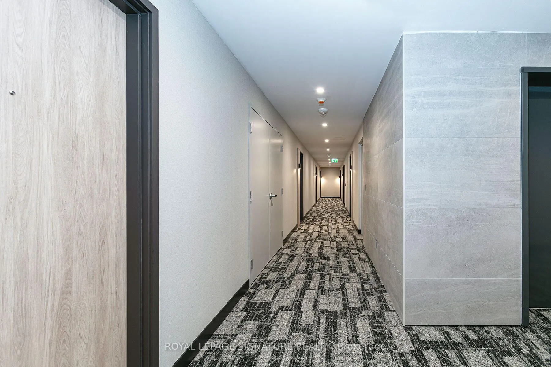 664 Spadina Avenue, #810