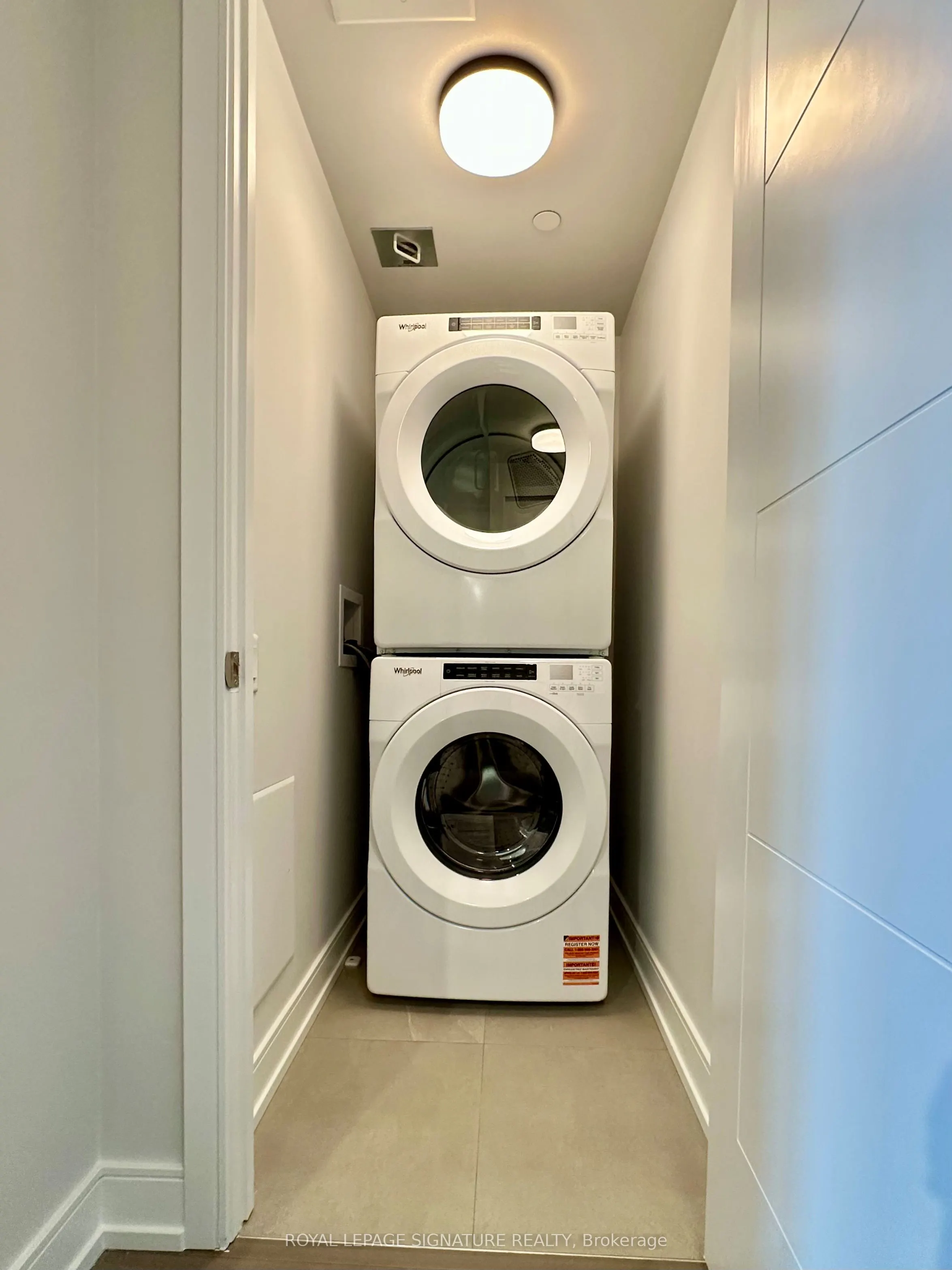 664 Spadina Avenue, #810