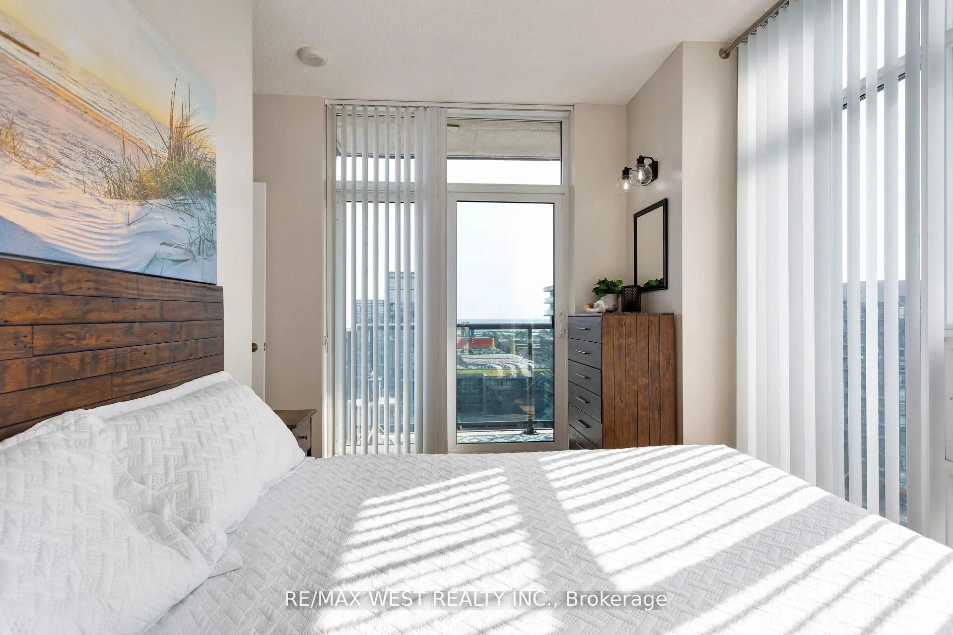 36 LISGAR Street, #1621E