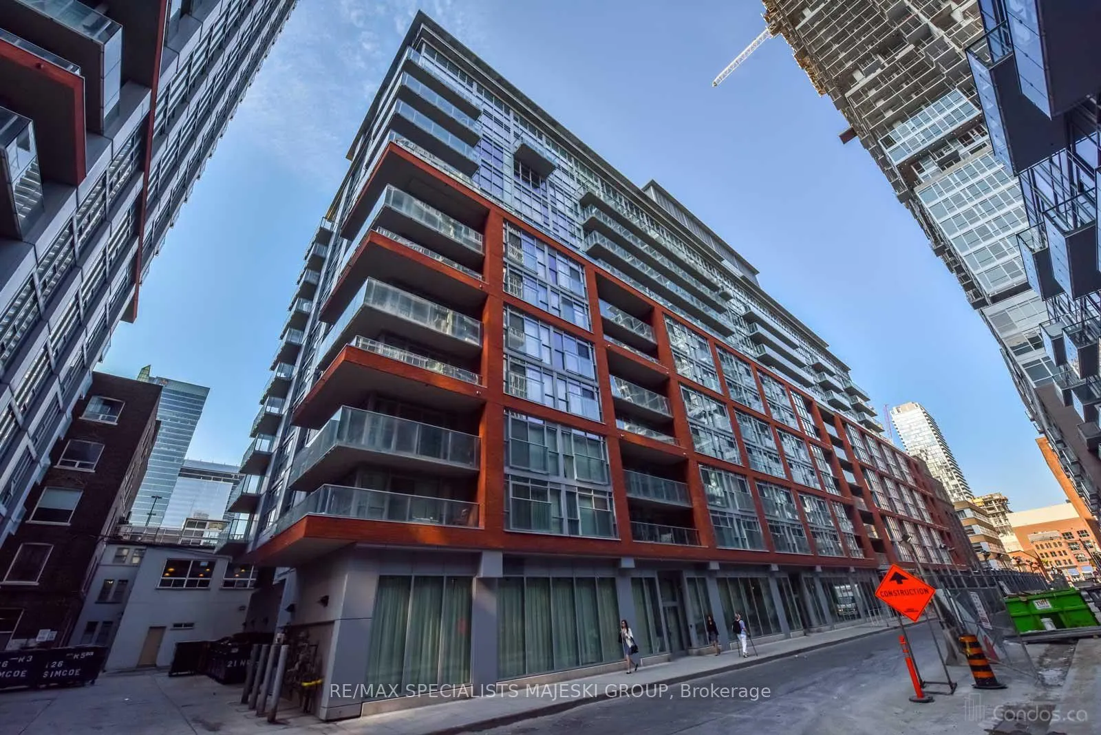 21 Nelson Street, #729