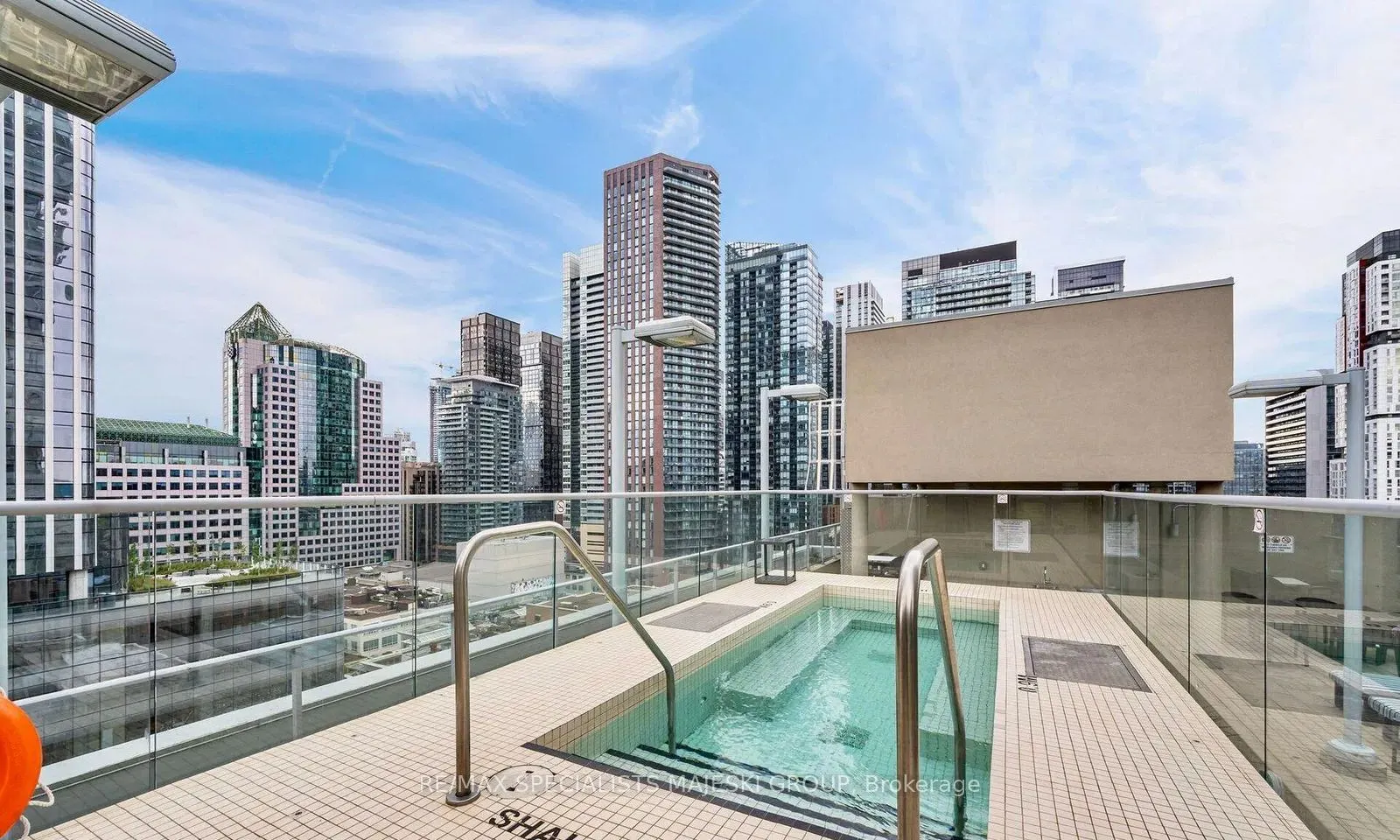 21 Nelson Street, #729