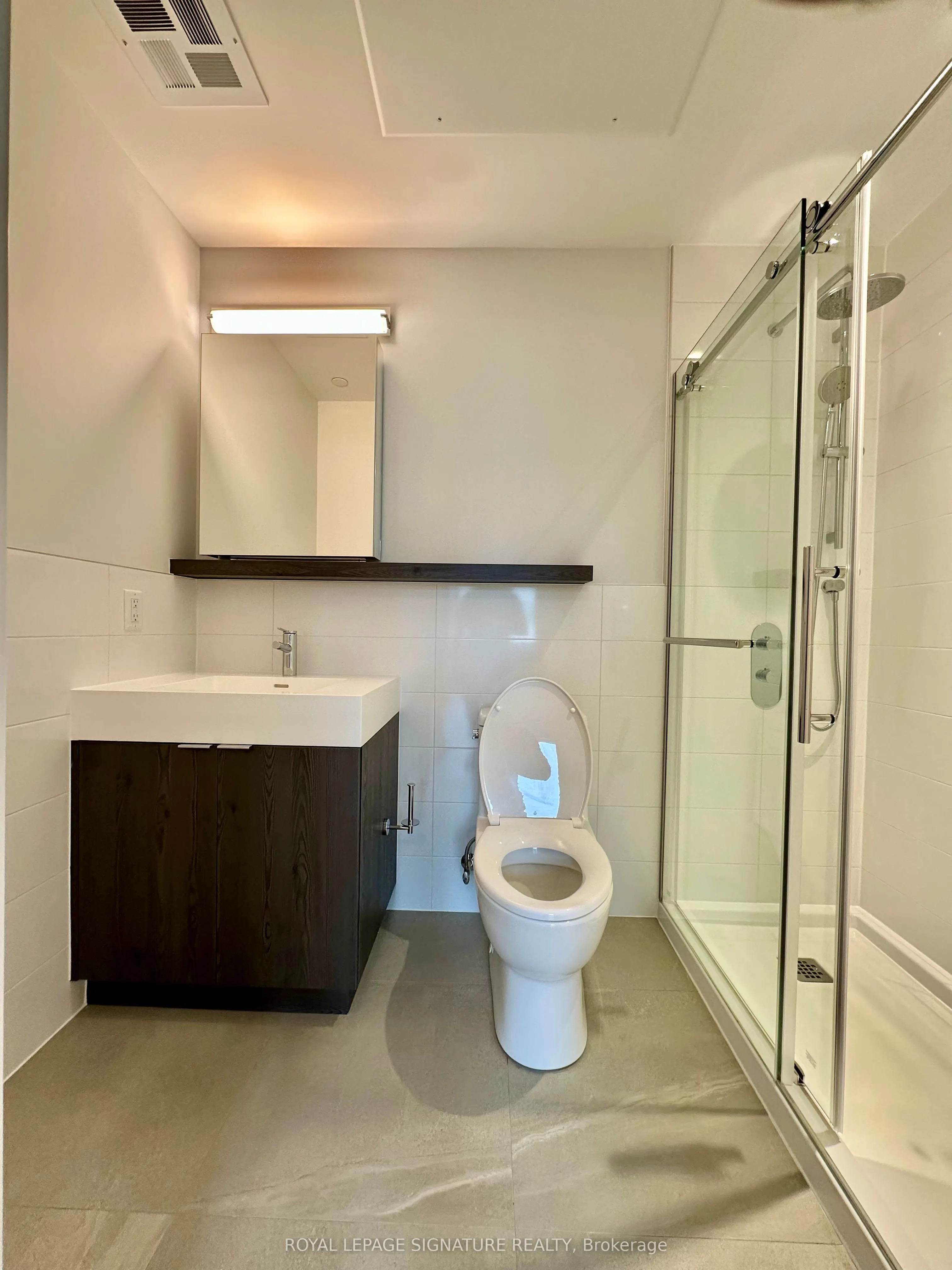 664 Spadina Avenue, #604