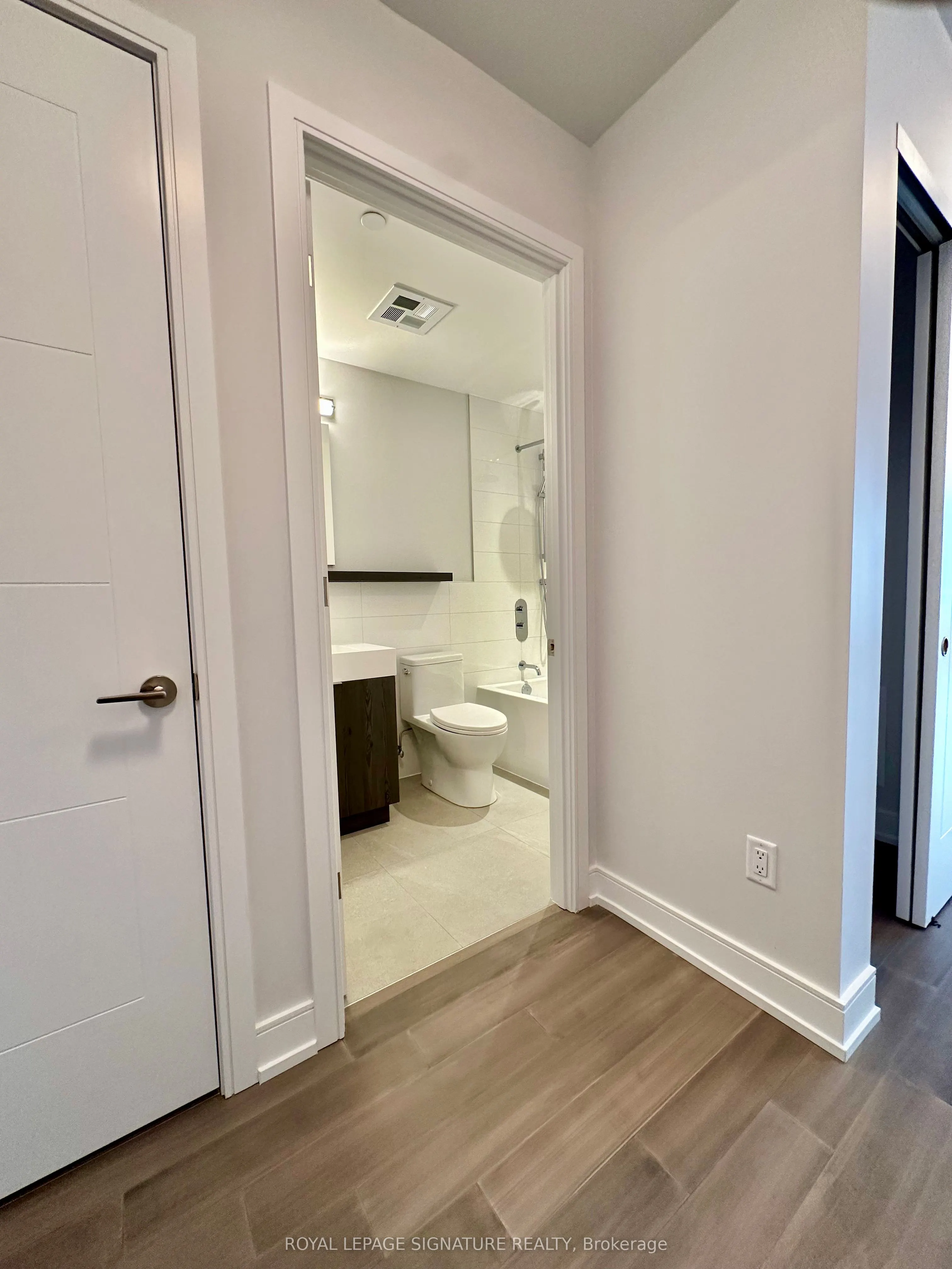 664 Spadina Avenue, #604
