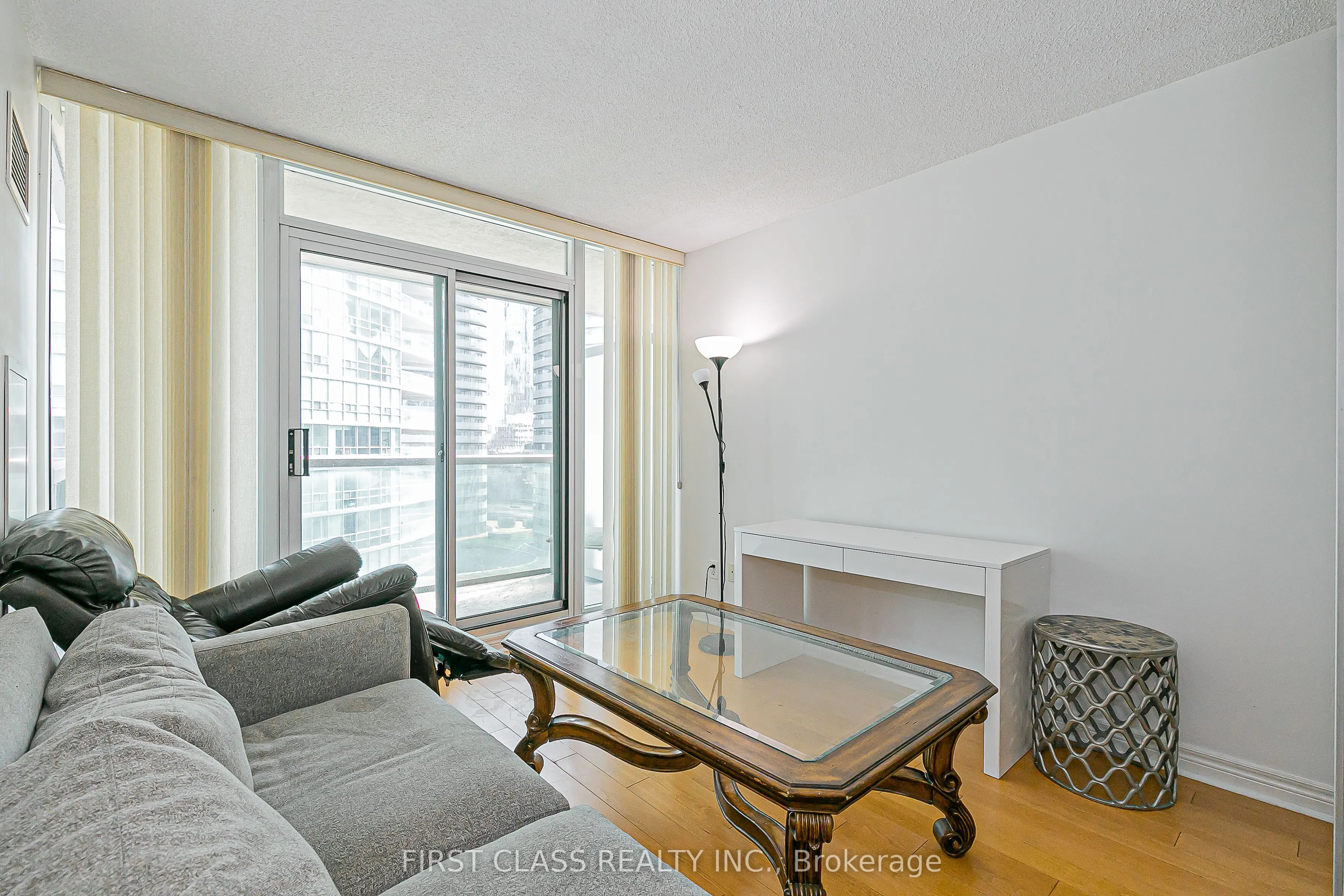 51 Lower Simcoe Street, #1202