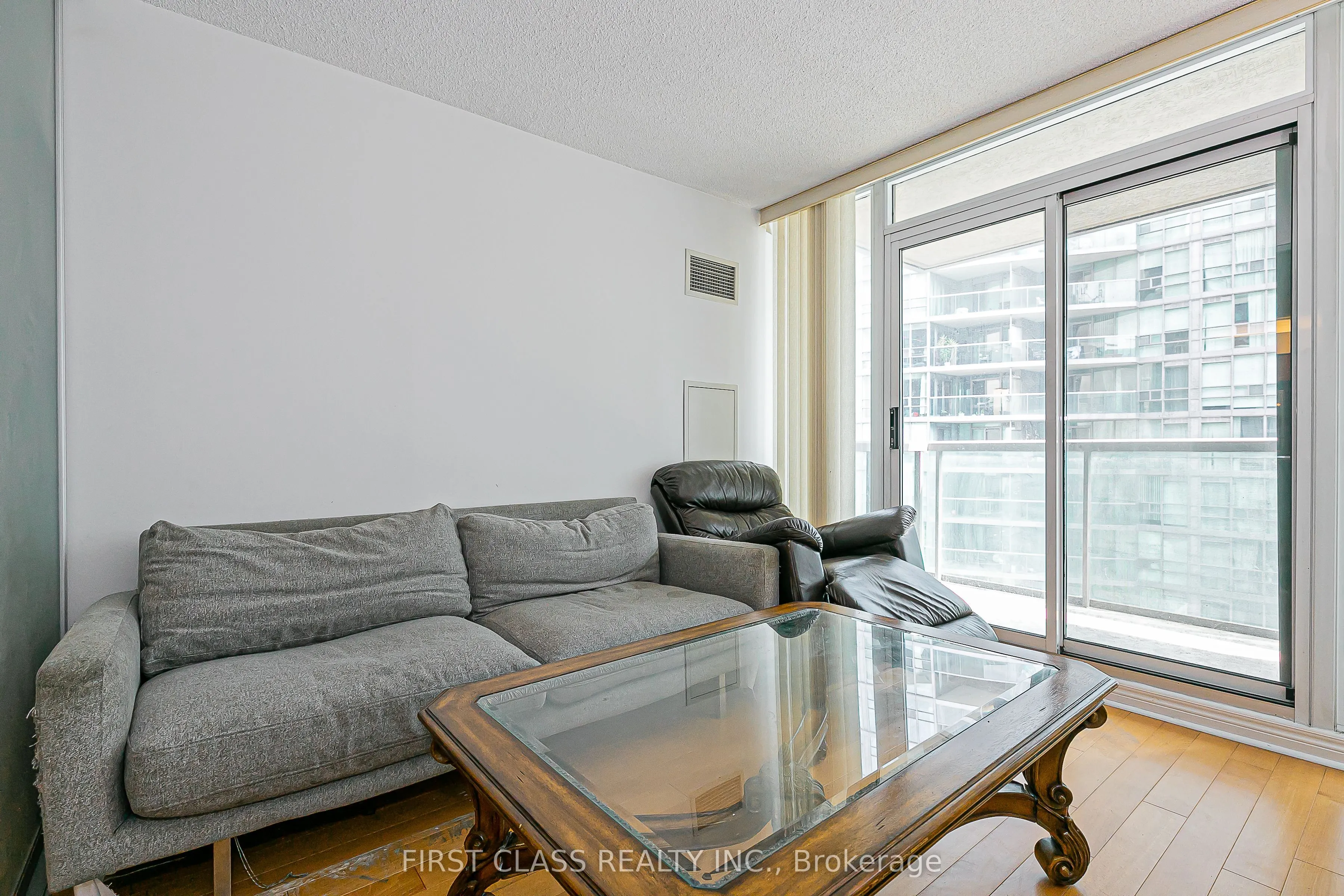 51 Lower Simcoe Street, #1202