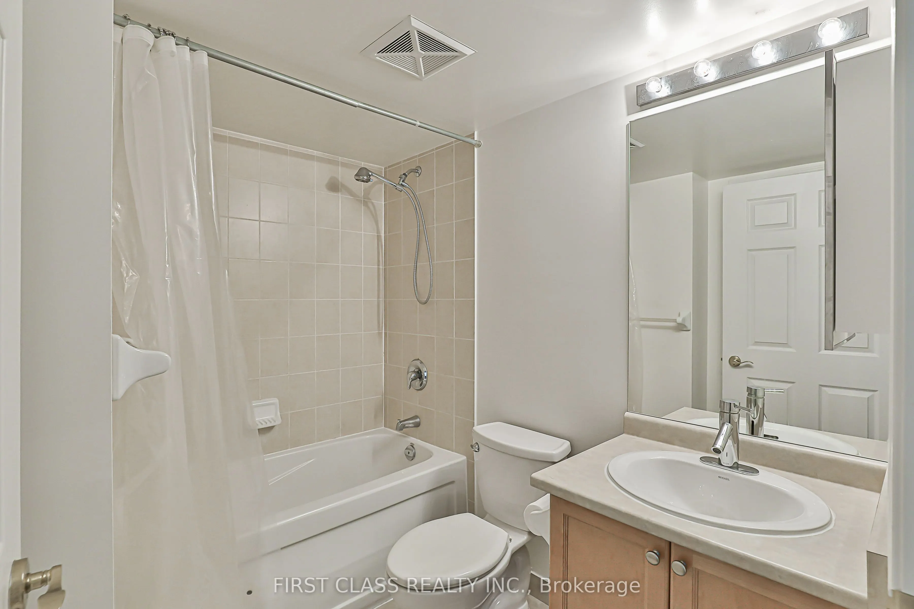 51 Lower Simcoe Street, #1202