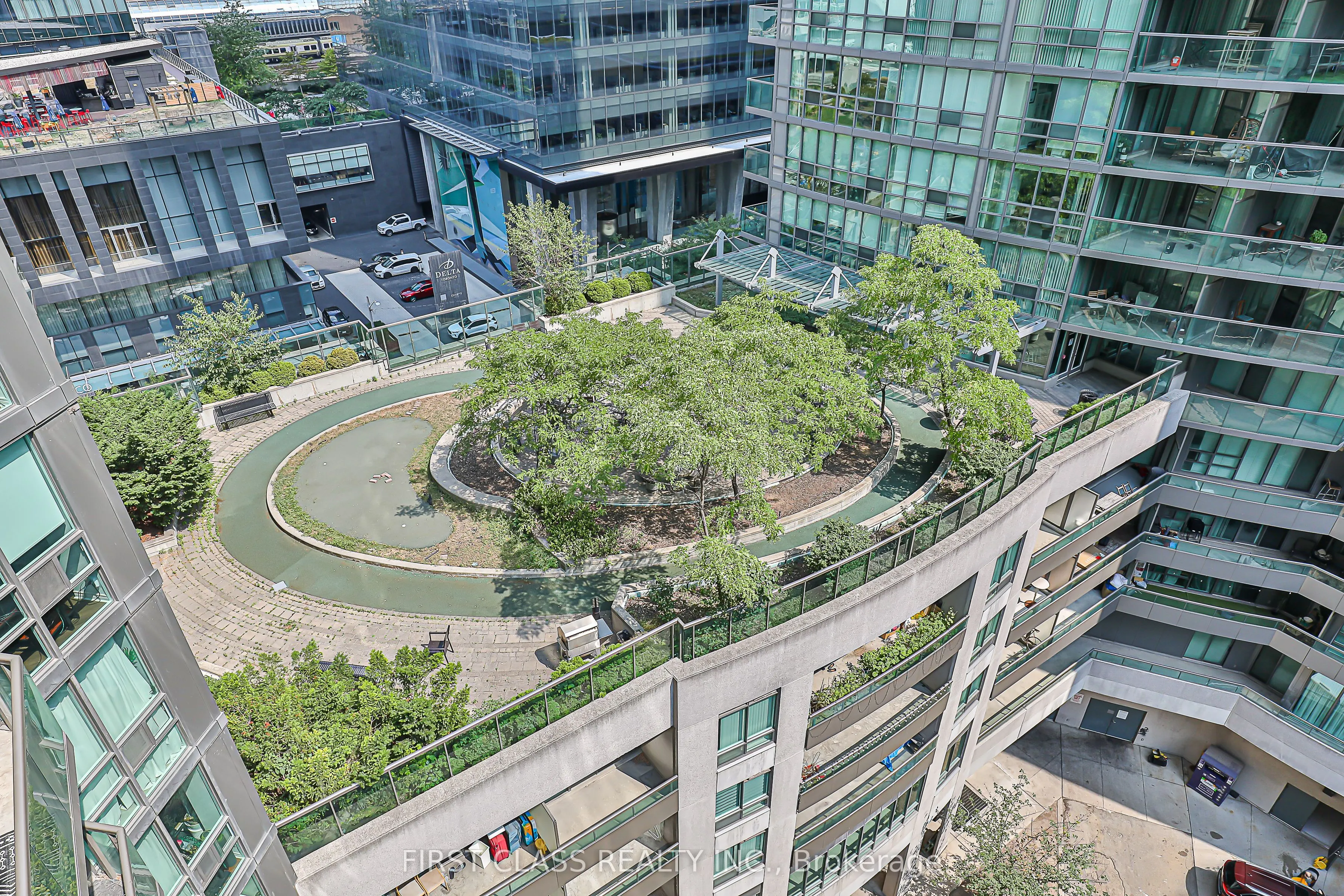 51 Lower Simcoe Street, #1202