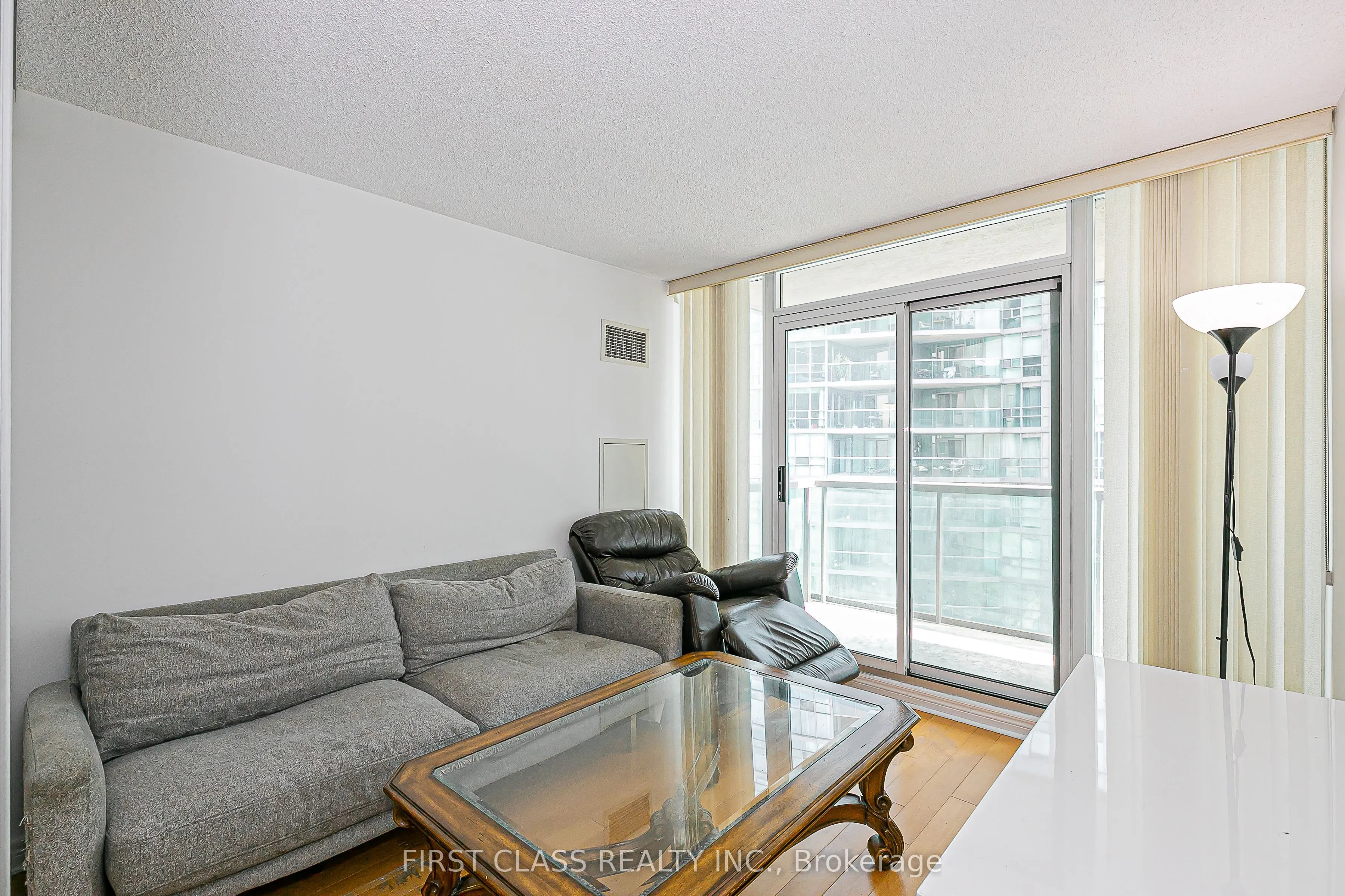 51 Lower Simcoe Street, #1202