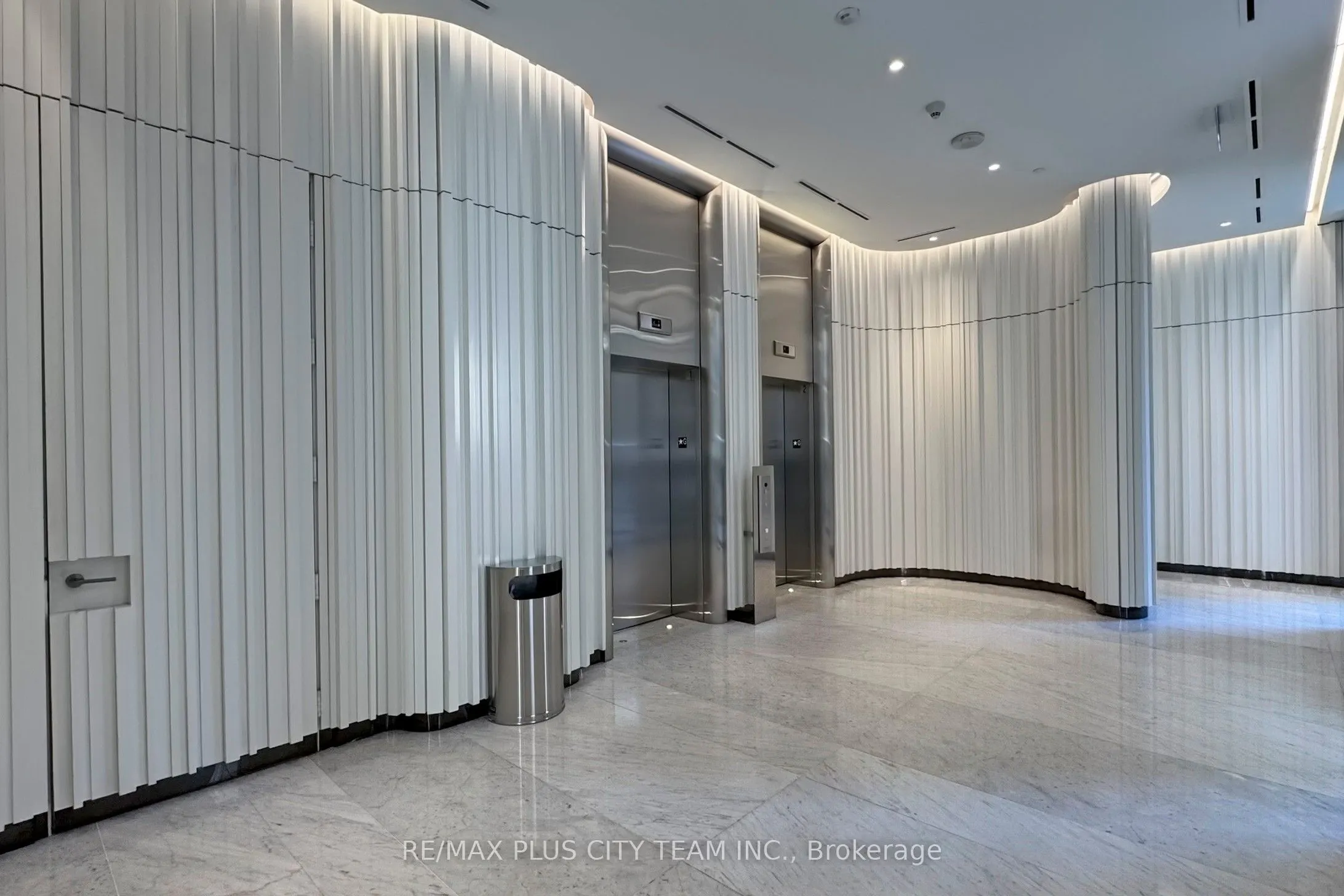 7 St. Thomas Street, #505