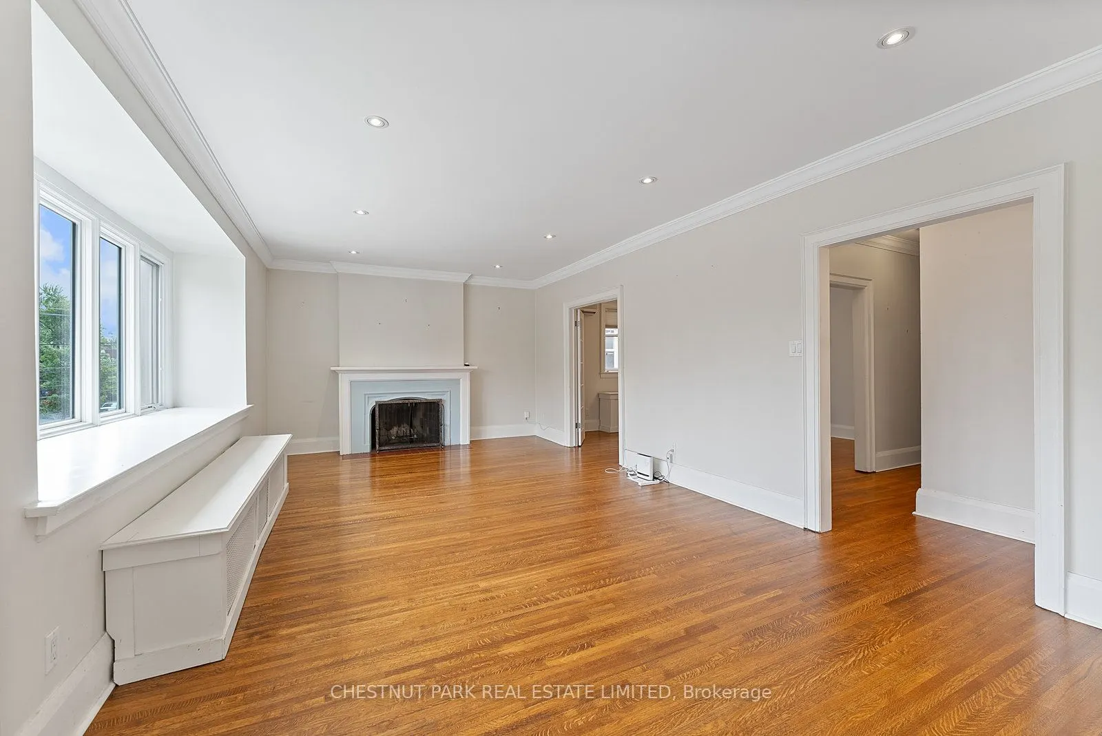 472 Oriole Parkway, #Upper