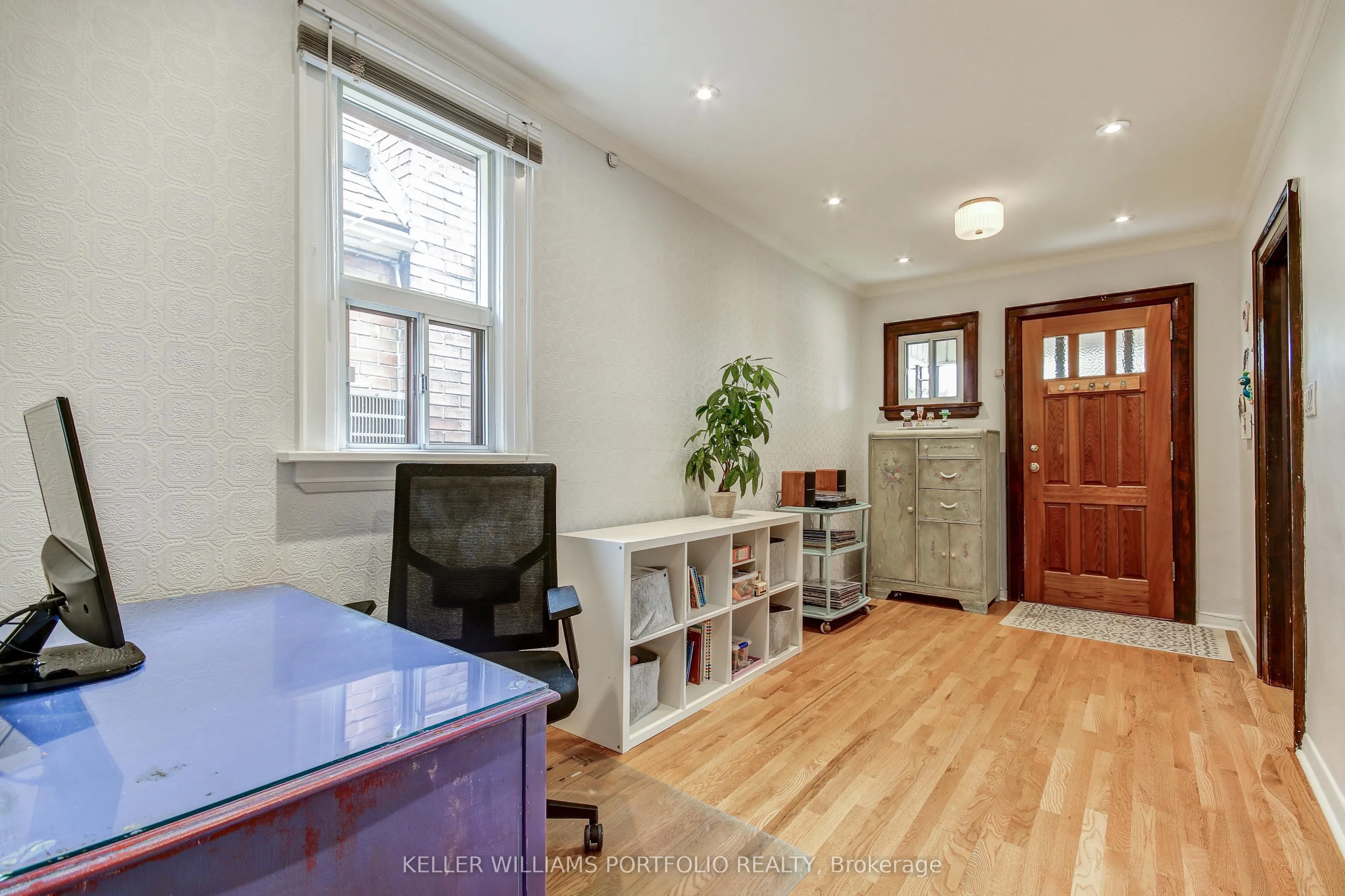 108 Clovelly Avenue