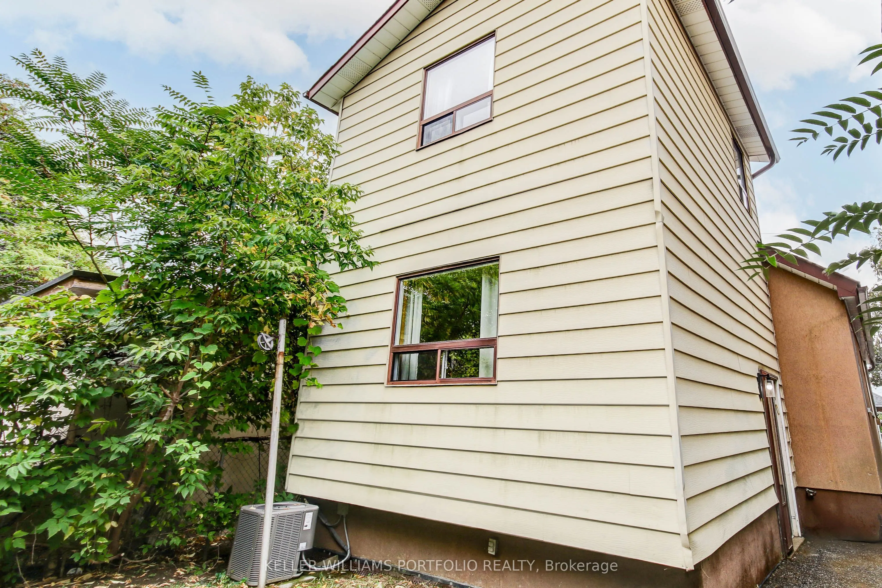 108 Clovelly Avenue