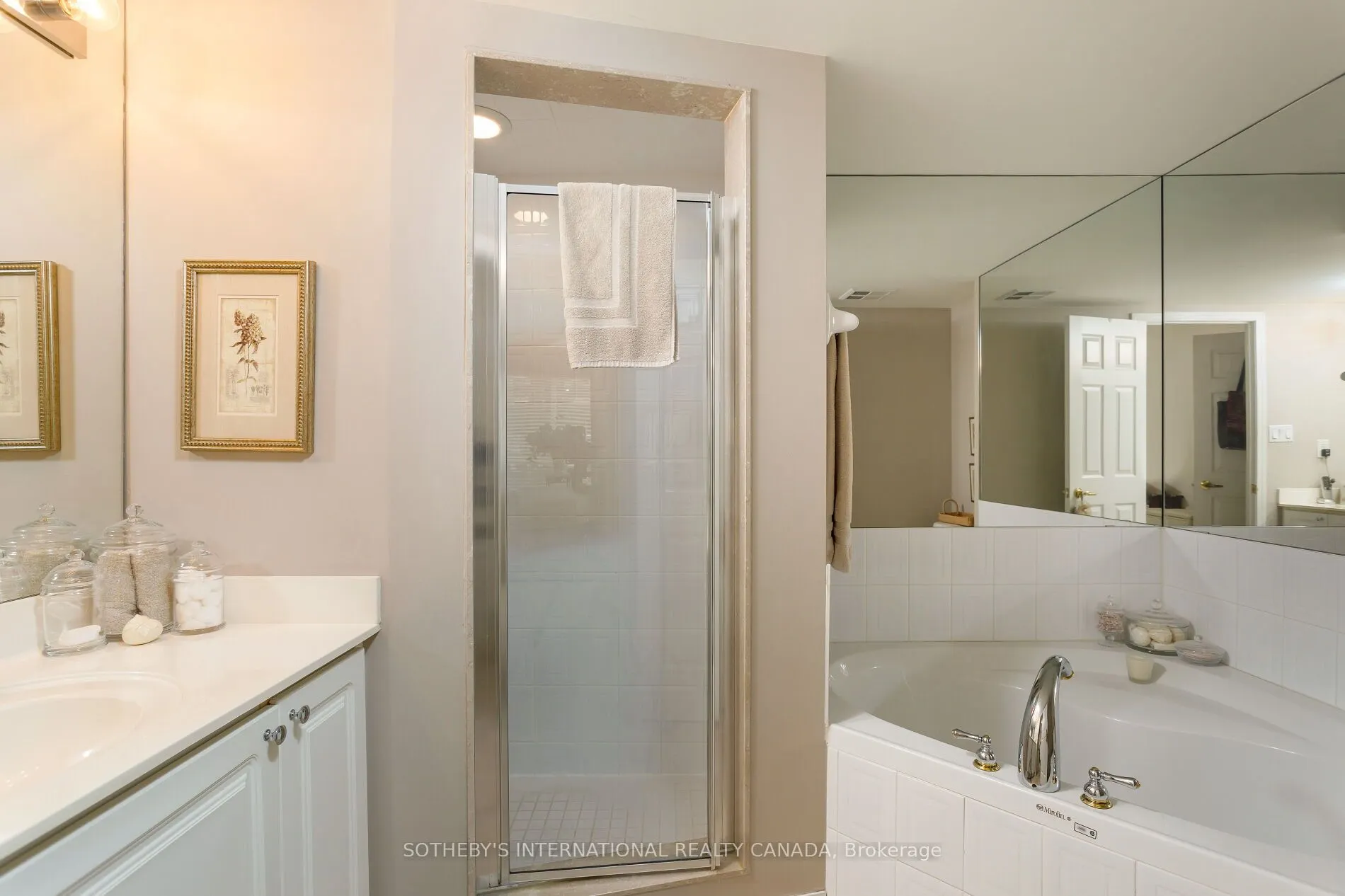 188 Redpath Avenue, #301