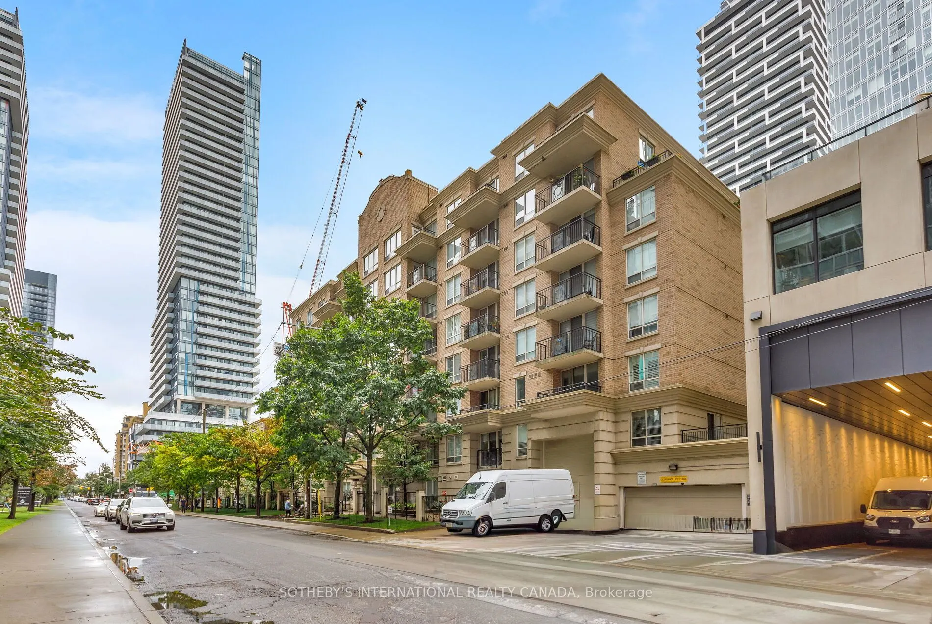 188 Redpath Avenue, #301