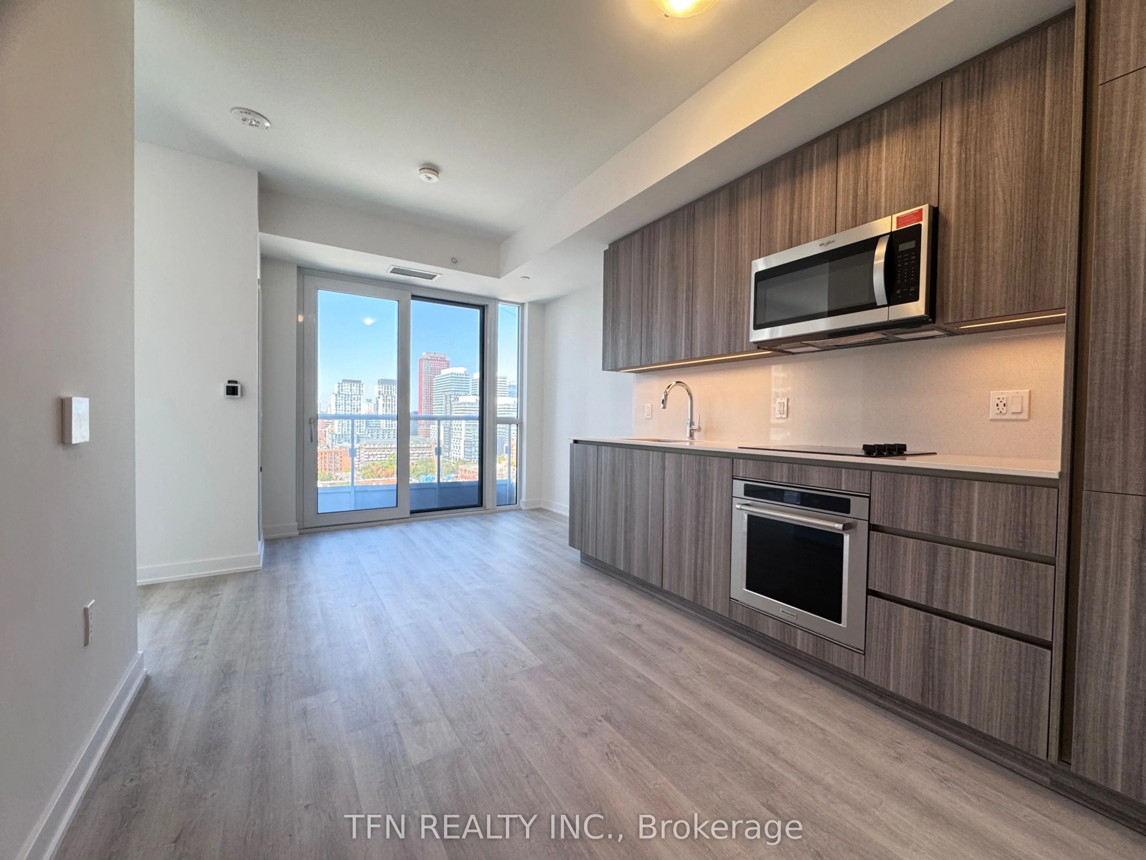15 Richardson Street, #1504