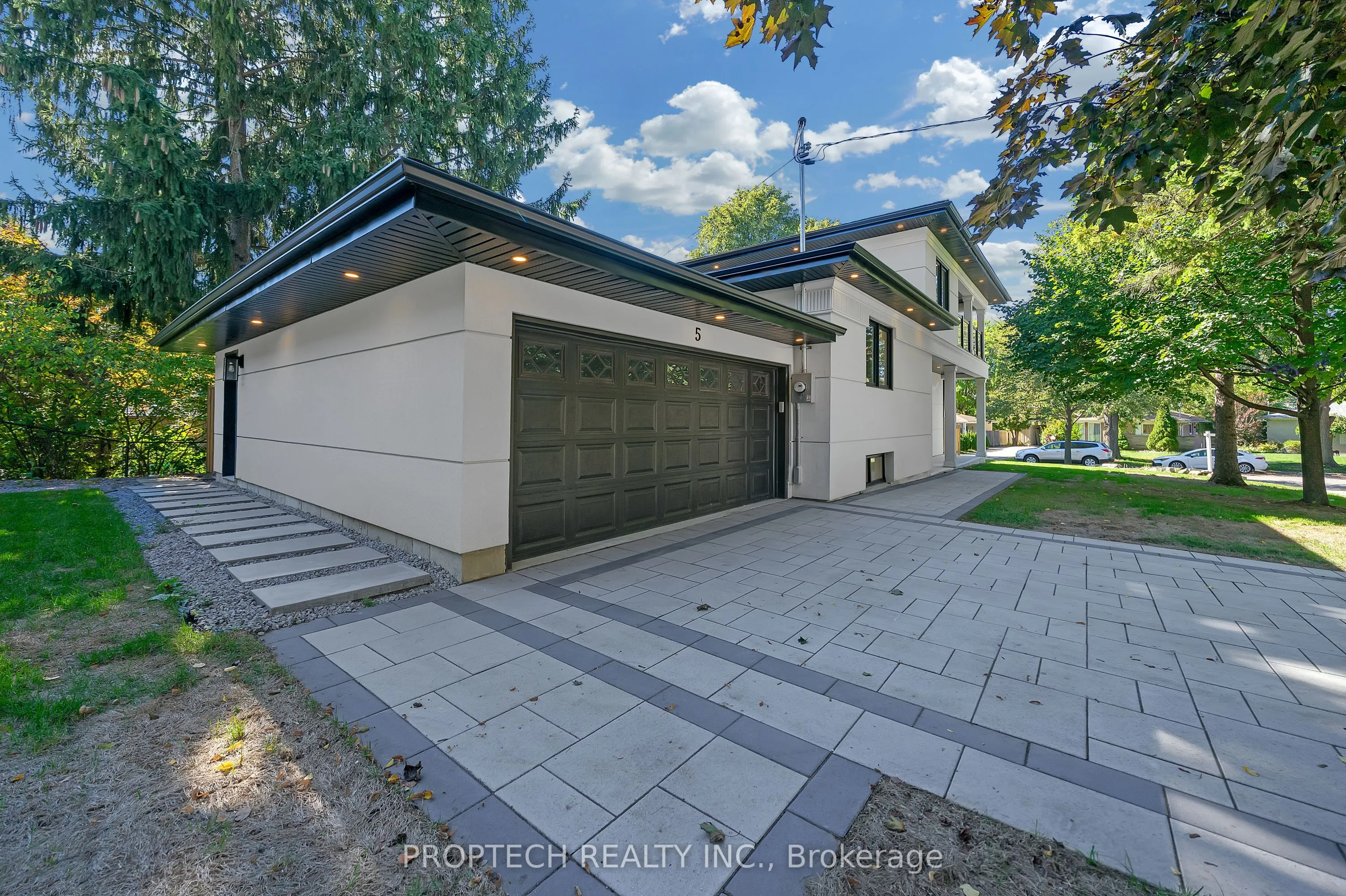 5 Trailside Drive