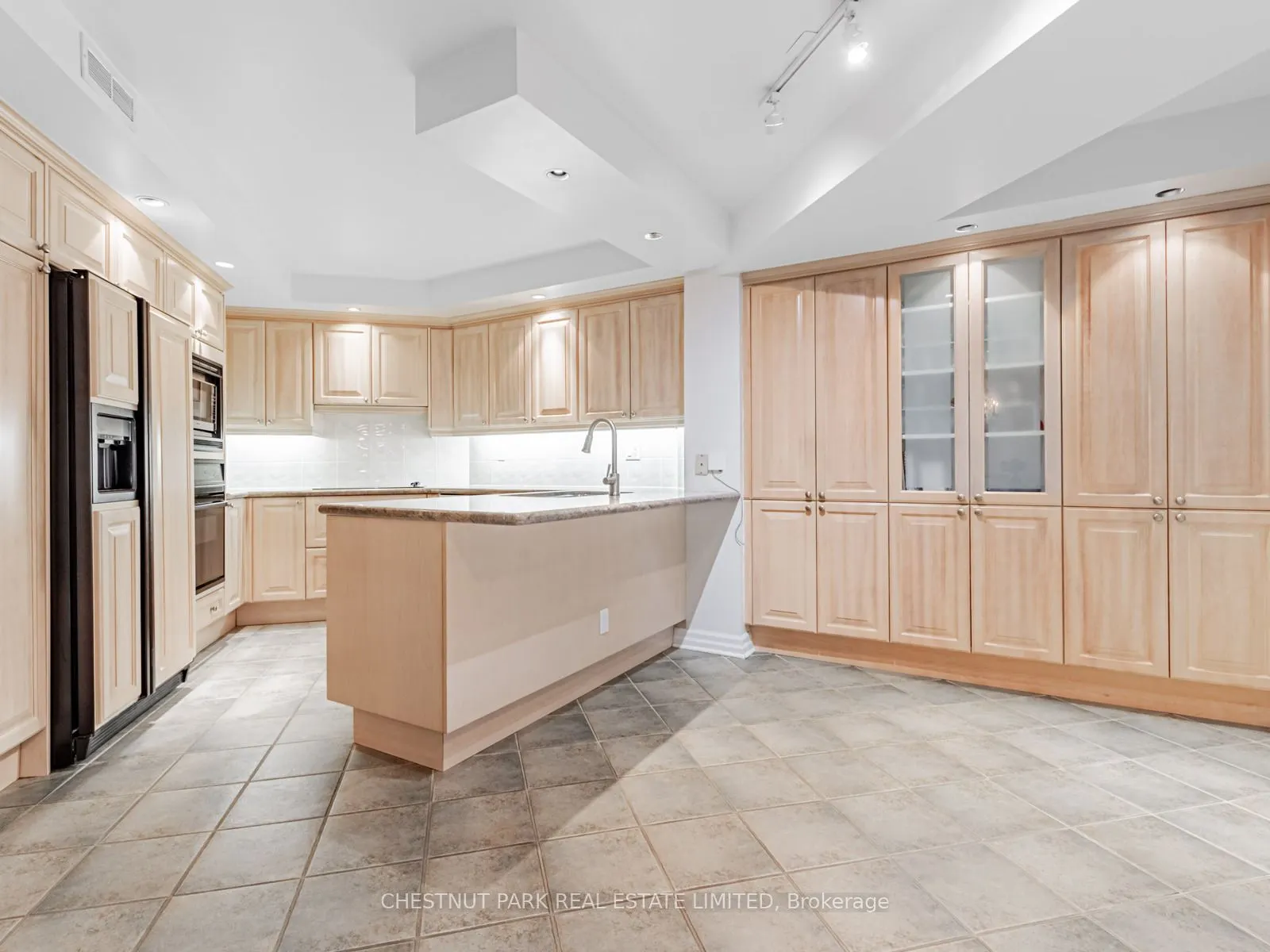 2727 Yonge Street, #514